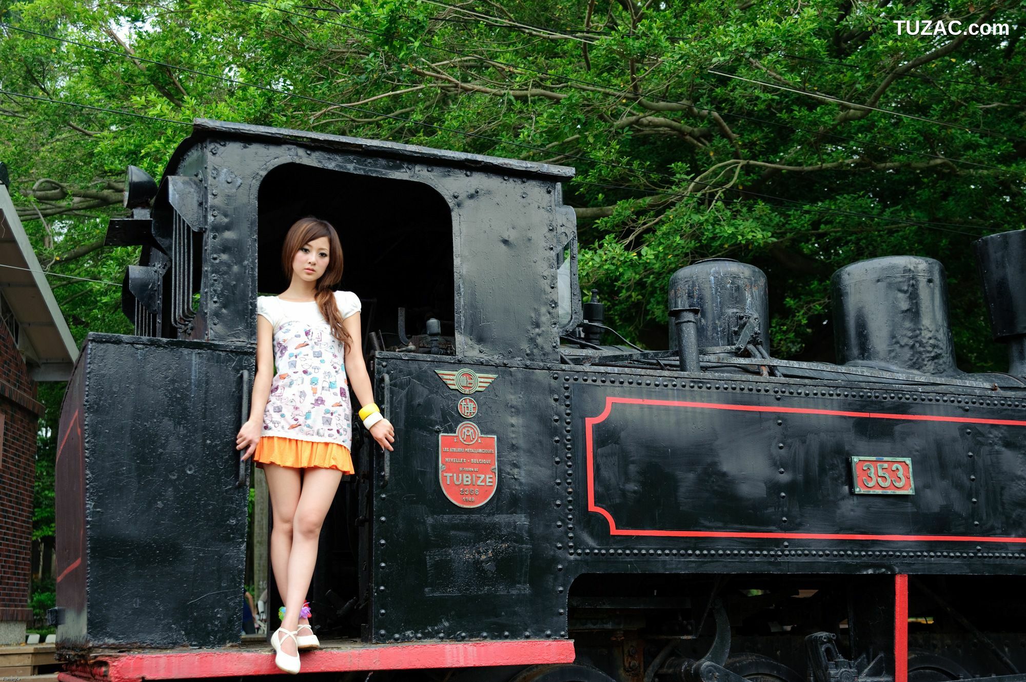 台湾正妹_台湾正妹果子MM、小品、兔兔《國光社區外拍 I》写真集