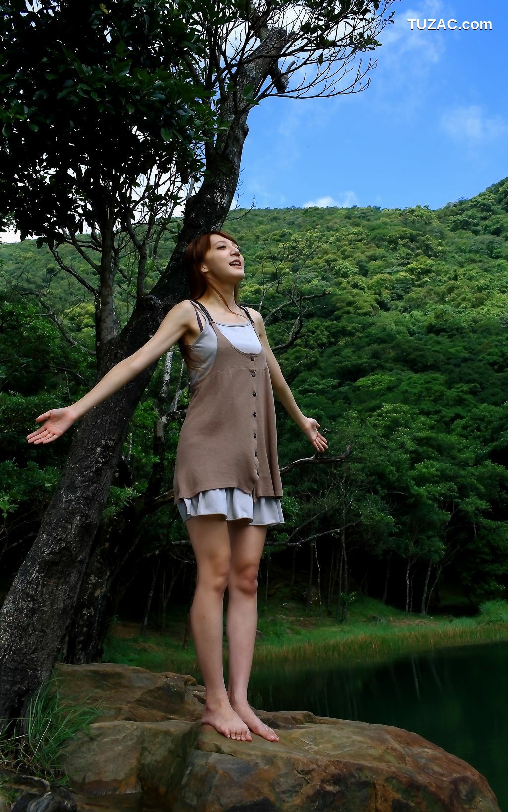 台湾正妹_台湾正妹柠檬《清新甜美外拍图片》写真合集