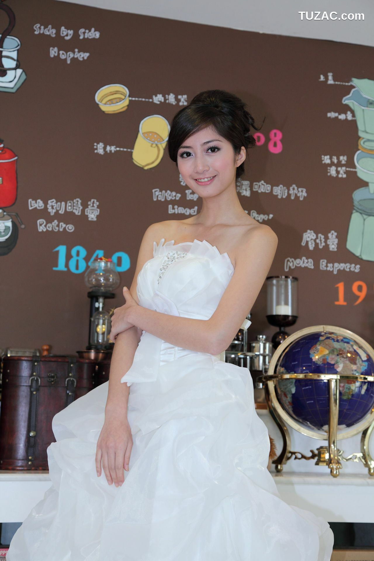台湾正妹_台湾气质美女Emily《唯美白色婚纱》 写真集