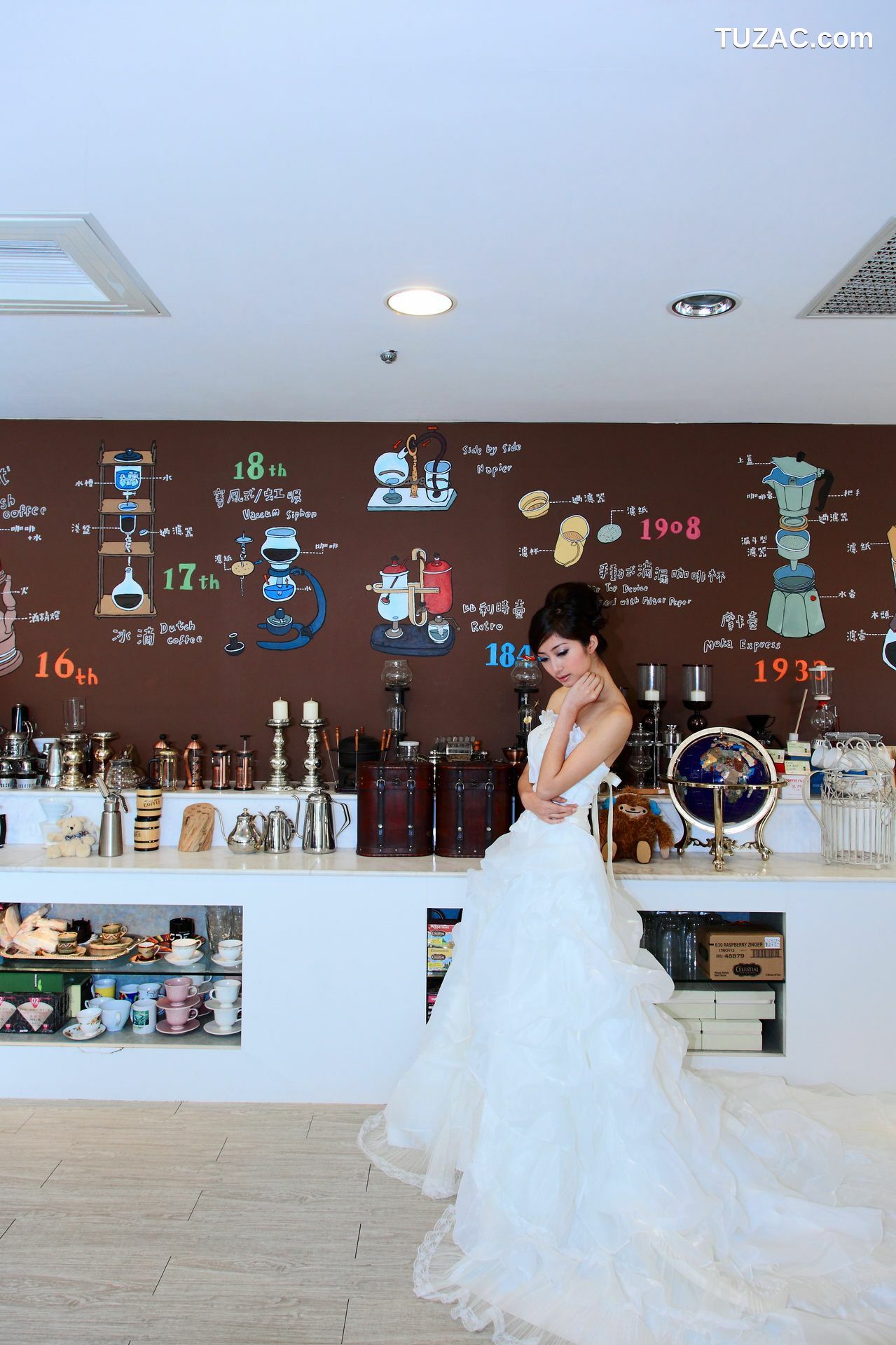 台湾正妹_台湾气质美女Emily《唯美白色婚纱》 写真集