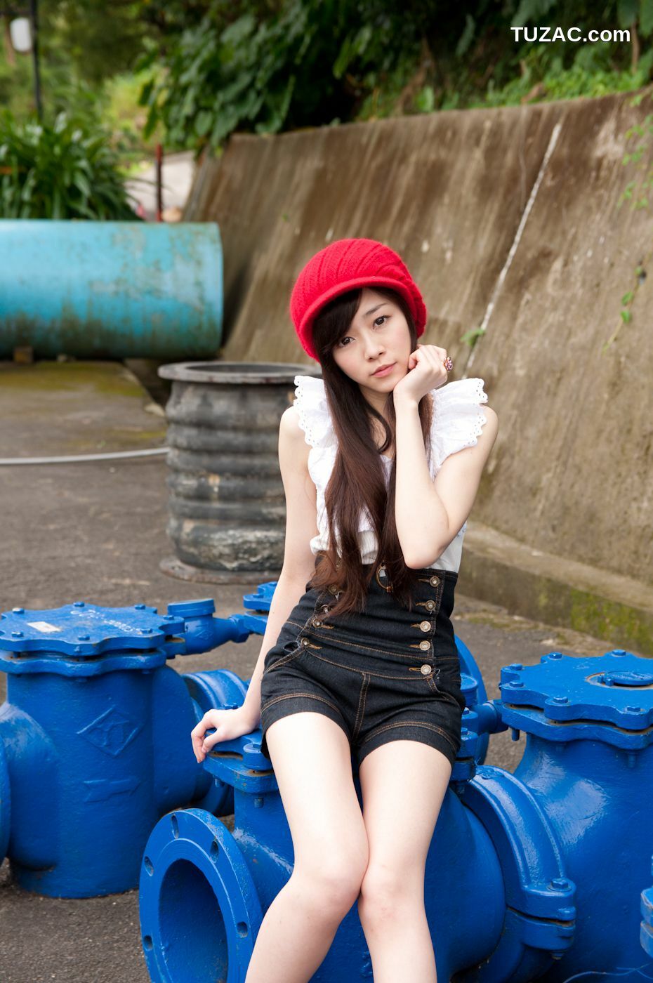 台湾正妹_台湾清纯正妹Mika《水博管街拍》写真集