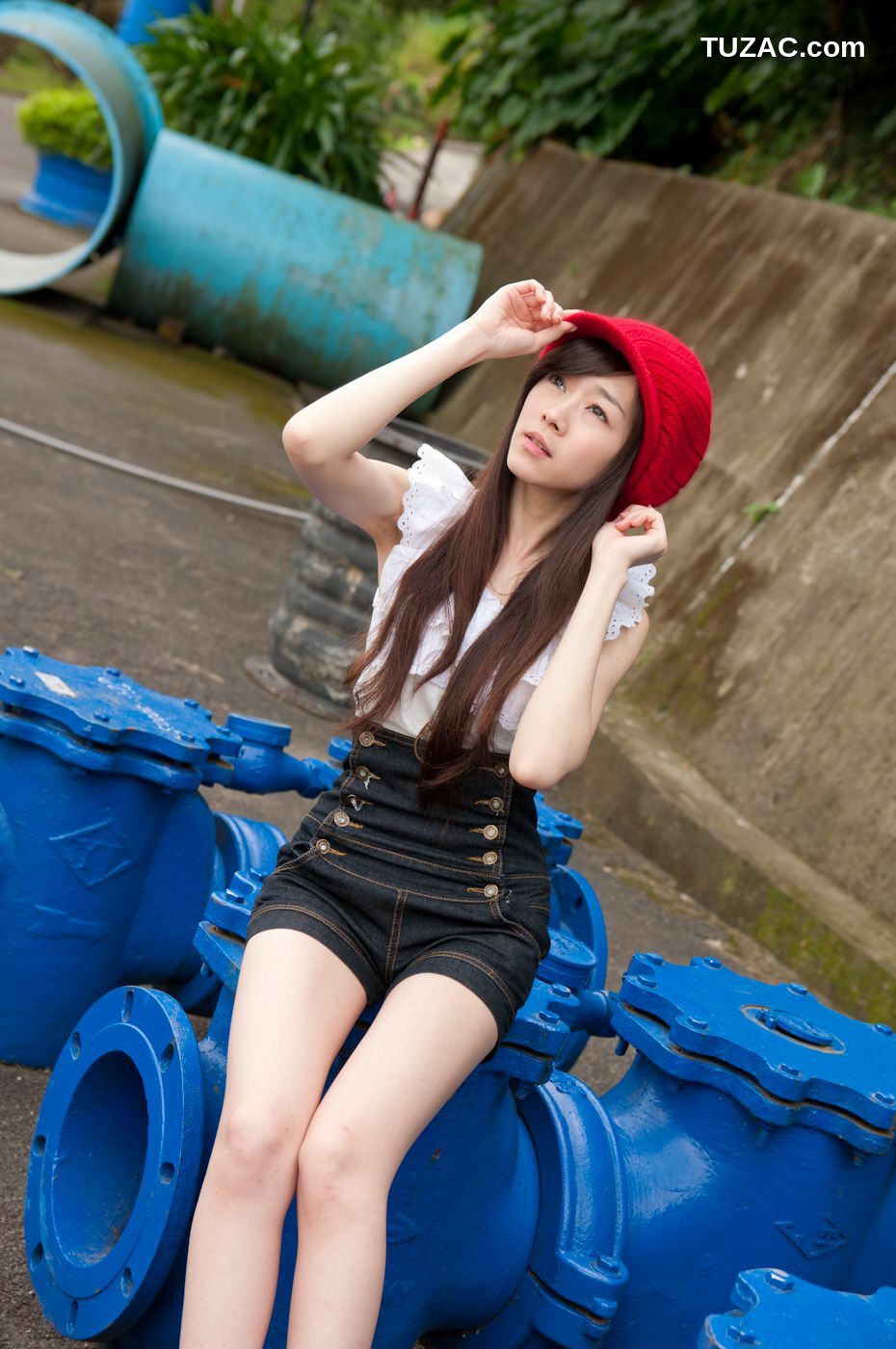 台湾正妹_台湾清纯正妹Mika《水博管街拍》写真集