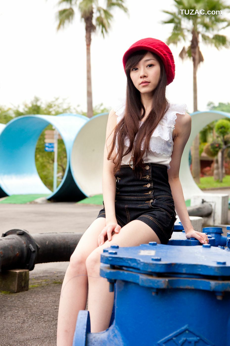 台湾正妹_台湾清纯正妹Mika《水博管街拍》写真集