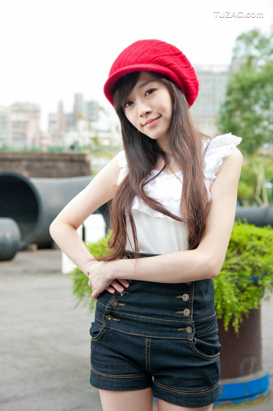 台湾正妹_台湾清纯正妹Mika《水博管街拍》写真集