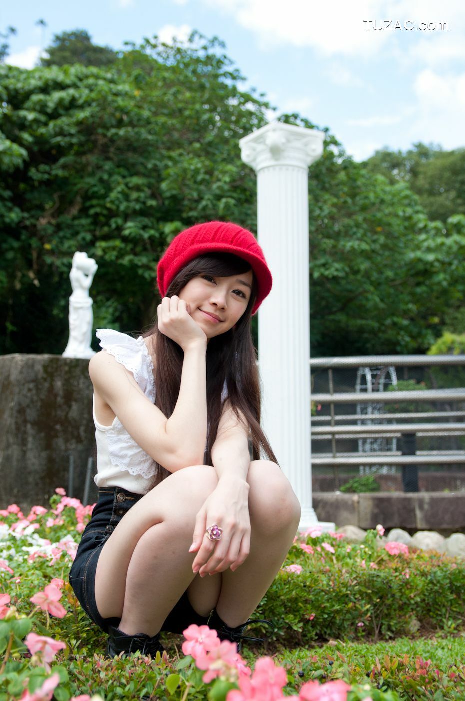 台湾正妹_台湾清纯正妹Mika《水博管街拍》写真集