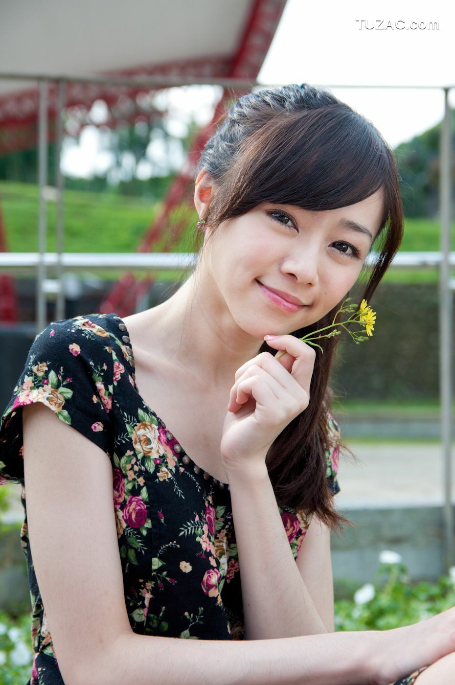 台湾正妹_台湾清纯正妹Mika《水博管街拍》写真集