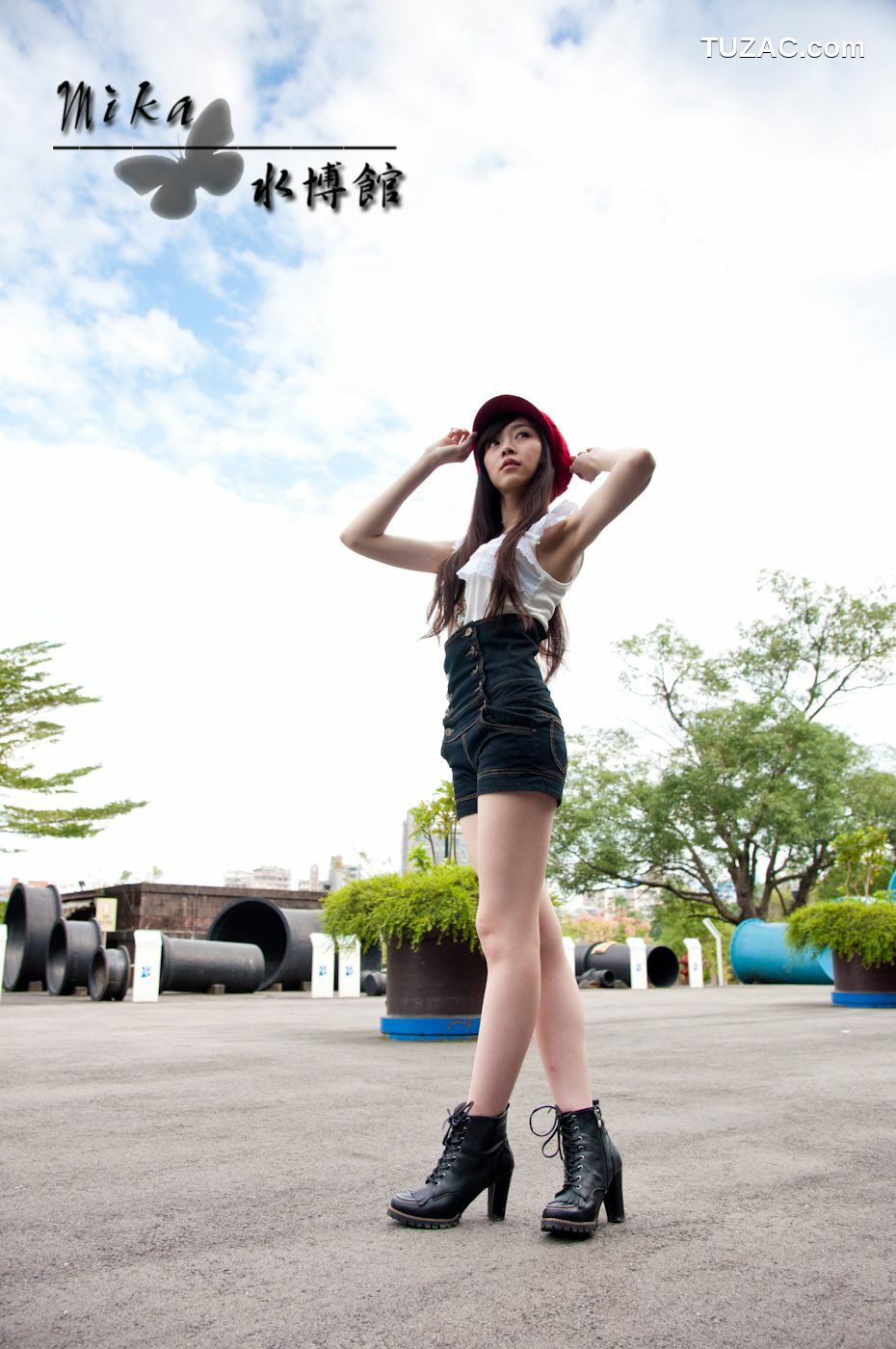 台湾正妹_台湾清纯正妹Mika《水博管街拍》写真集