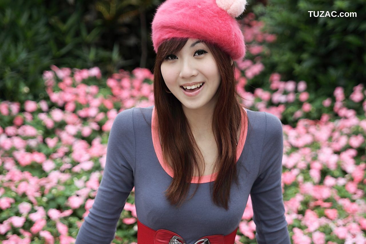 台湾正妹_台湾清纯美女Angel《黑丝街拍图片》写真合集