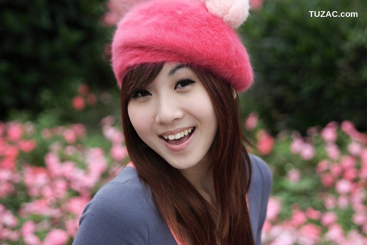 台湾正妹_台湾清纯美女Angel《黑丝街拍图片》写真合集