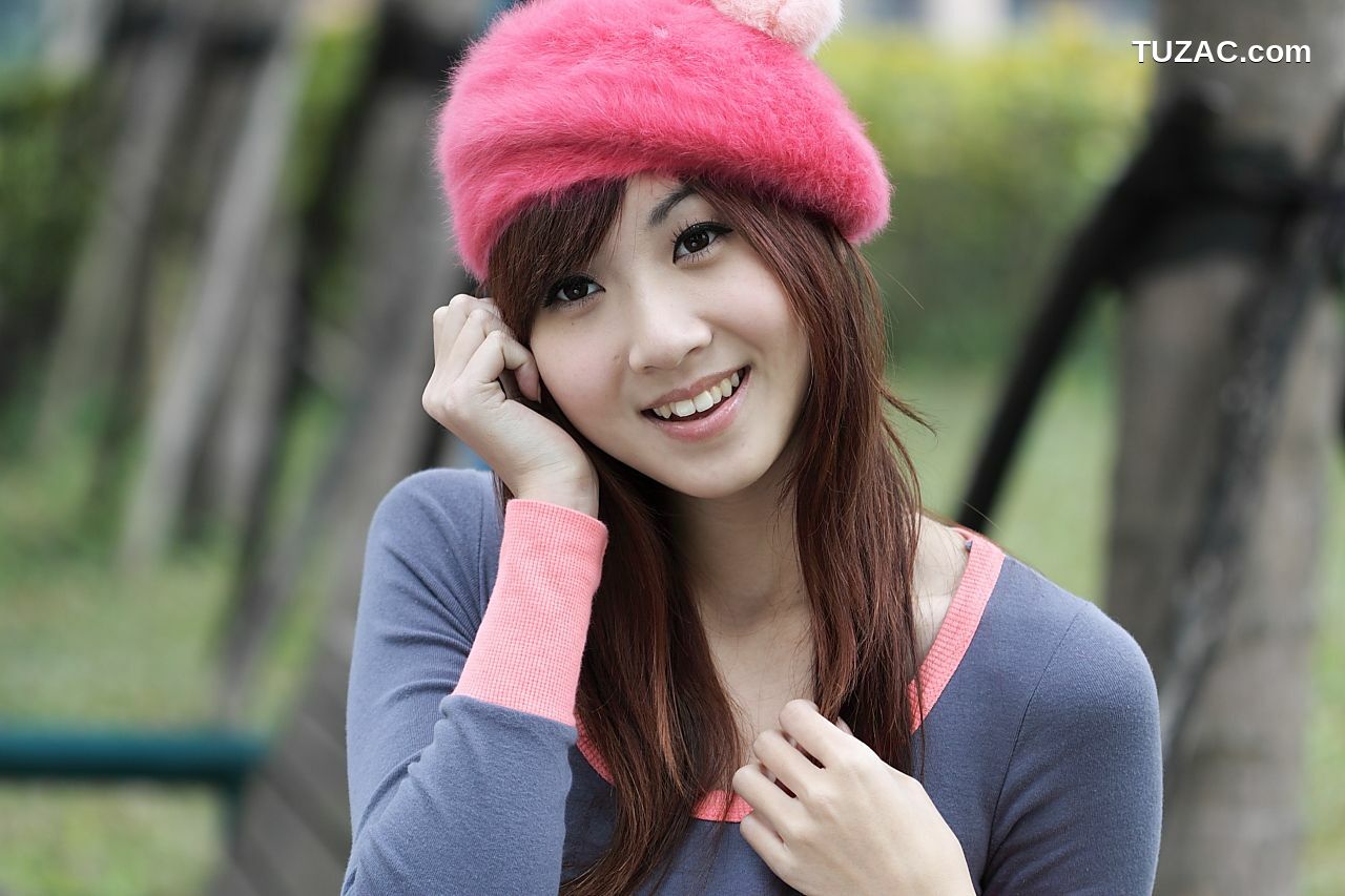 台湾正妹_台湾清纯美女Angel《黑丝街拍图片》写真合集