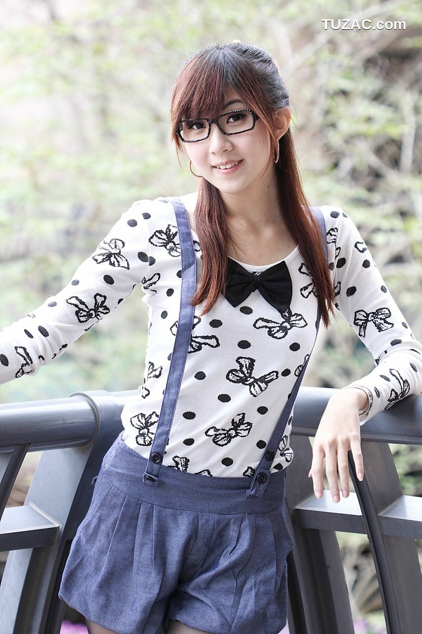 台湾正妹_台湾清纯美女Angel《黑丝街拍图片》写真合集