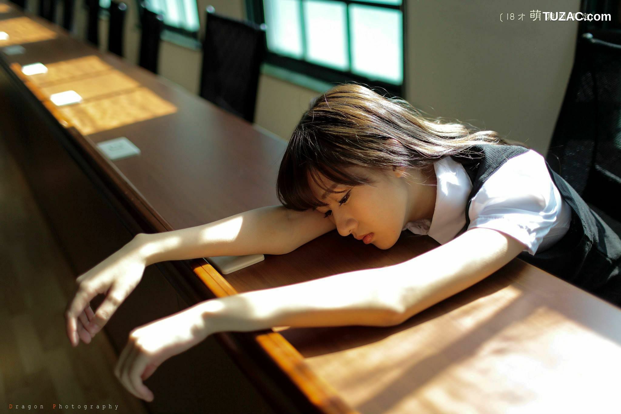 台湾正妹_台湾网红女神李思娴《自拍图片、生活照》大合集