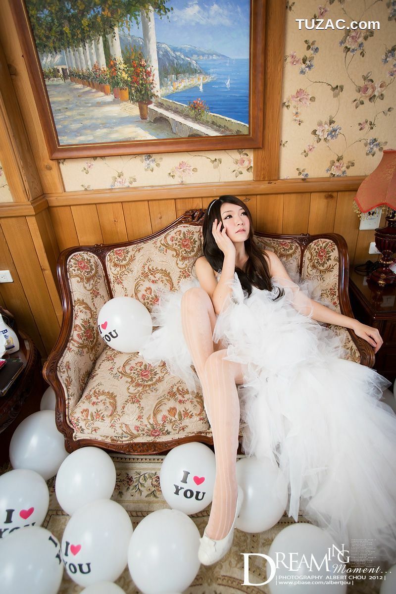 台湾正妹_台湾网络红人Winnie小雪《清境‧秋Dream Momen》婚纱篇 写真集