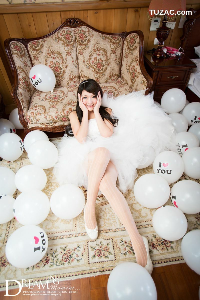 台湾正妹_台湾网络红人Winnie小雪《清境‧秋Dream Momen》婚纱篇 写真集