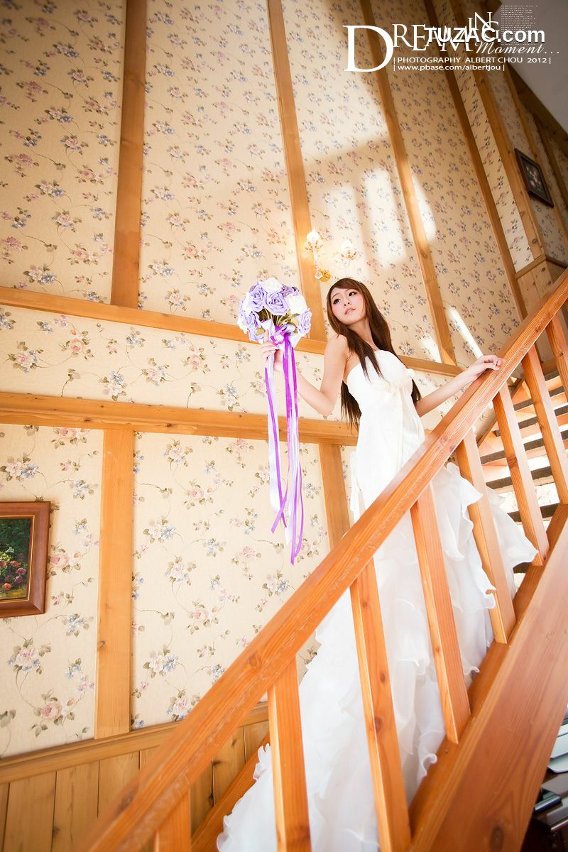 台湾正妹_台湾网络红人Winnie小雪《清境‧秋Dream Momen》婚纱篇 写真集