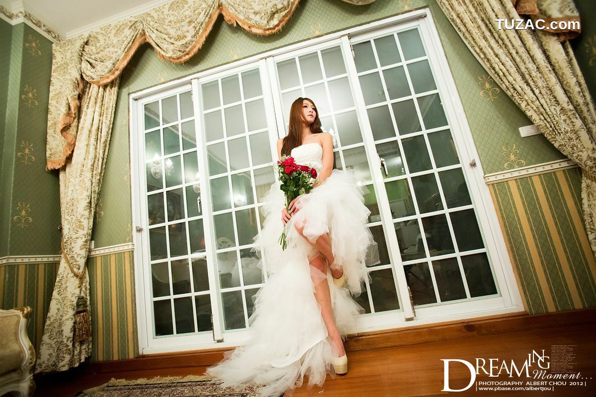 台湾正妹_台湾网络红人Winnie小雪《清境‧秋Dream Momen》婚纱篇 写真集