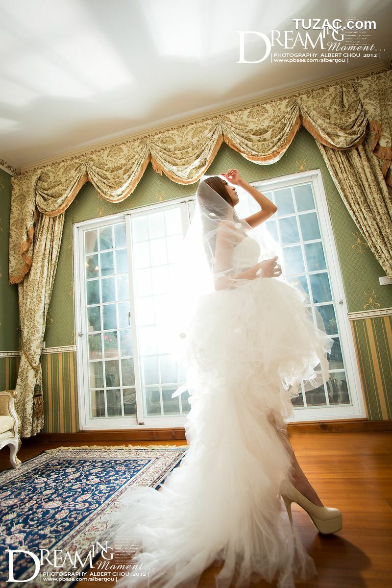 台湾正妹_台湾网络红人Winnie小雪《清境‧秋Dream Momen》婚纱篇 写真集