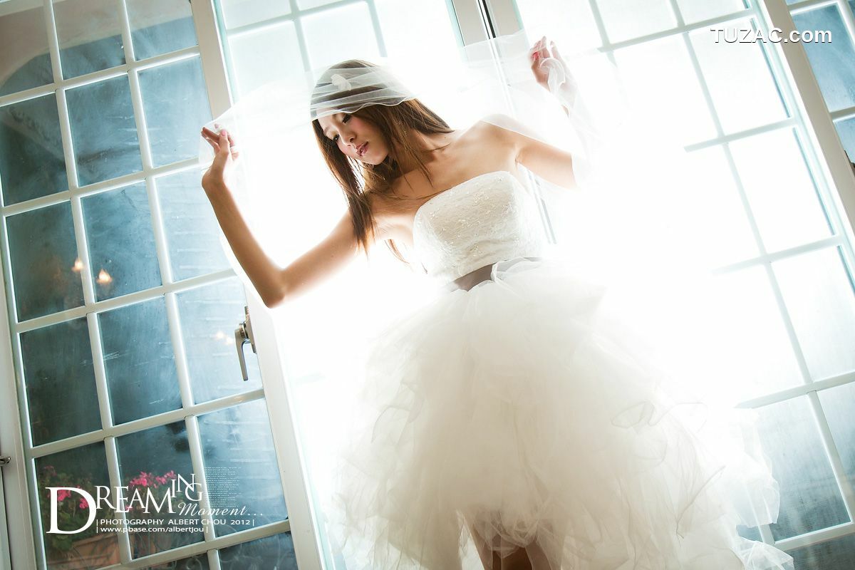 台湾正妹_台湾网络红人Winnie小雪《清境‧秋Dream Momen》婚纱篇 写真集
