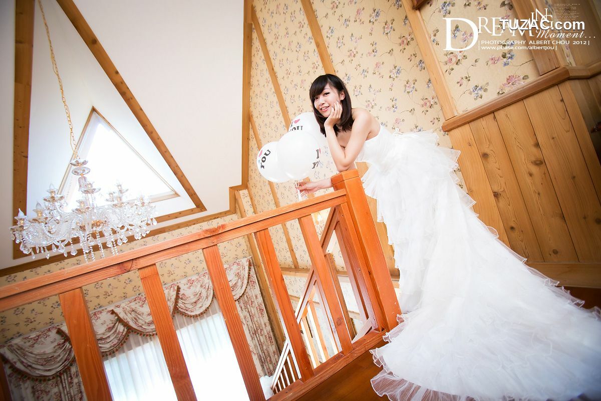 台湾正妹_台湾网络红人Winnie小雪《清境‧秋Dream Momen》婚纱篇 写真集