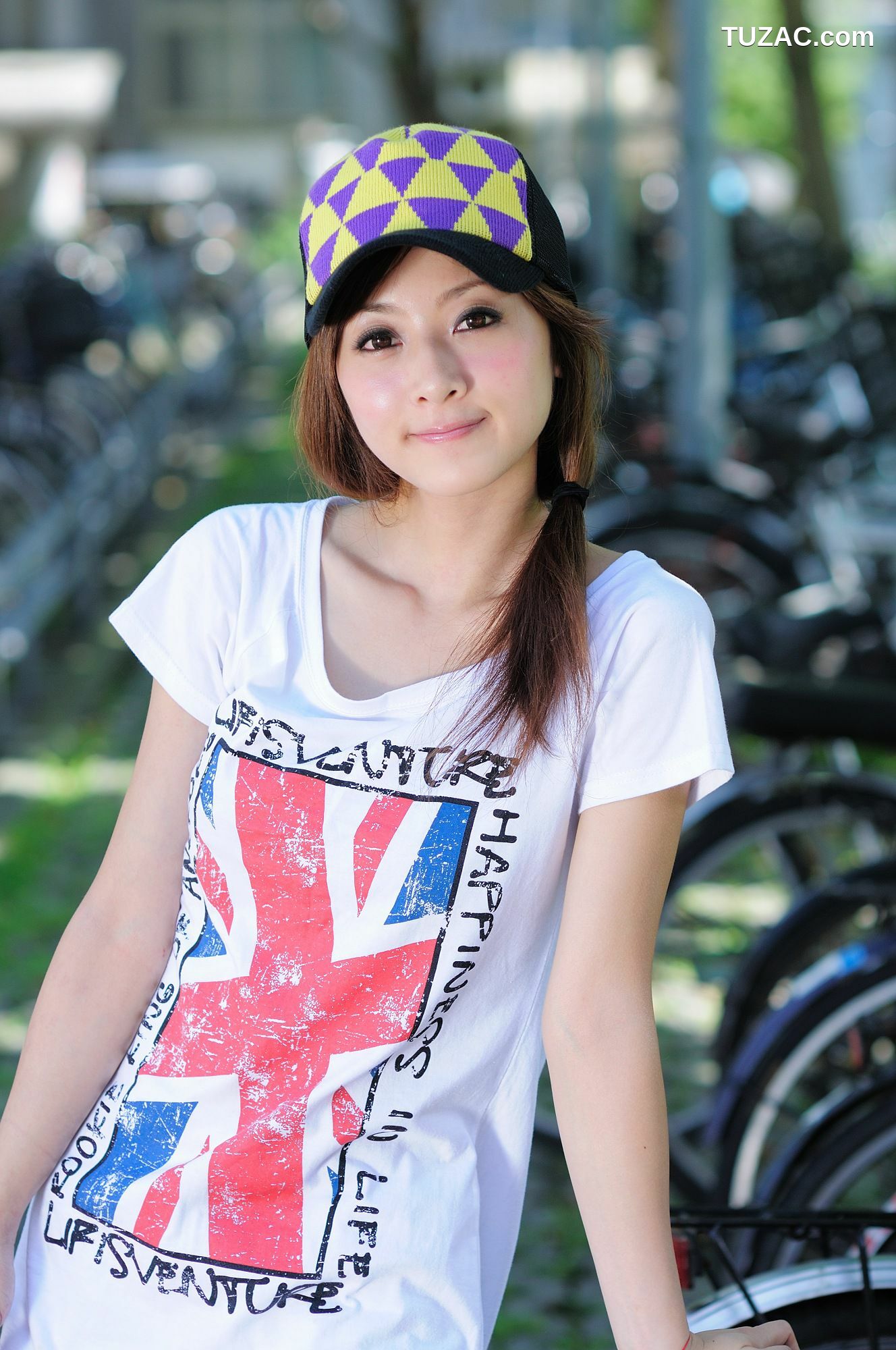 台湾正妹_台湾网络红人果子MM《台大外拍》第6部 写真集