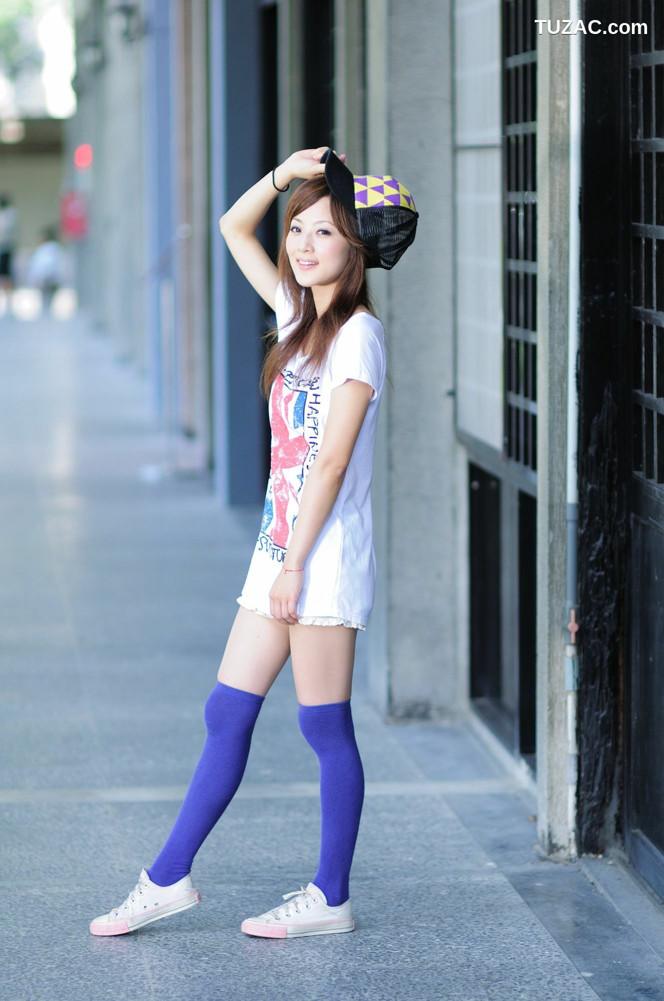 台湾正妹_台湾网络红人果子MM《台大外拍》第6部 写真集