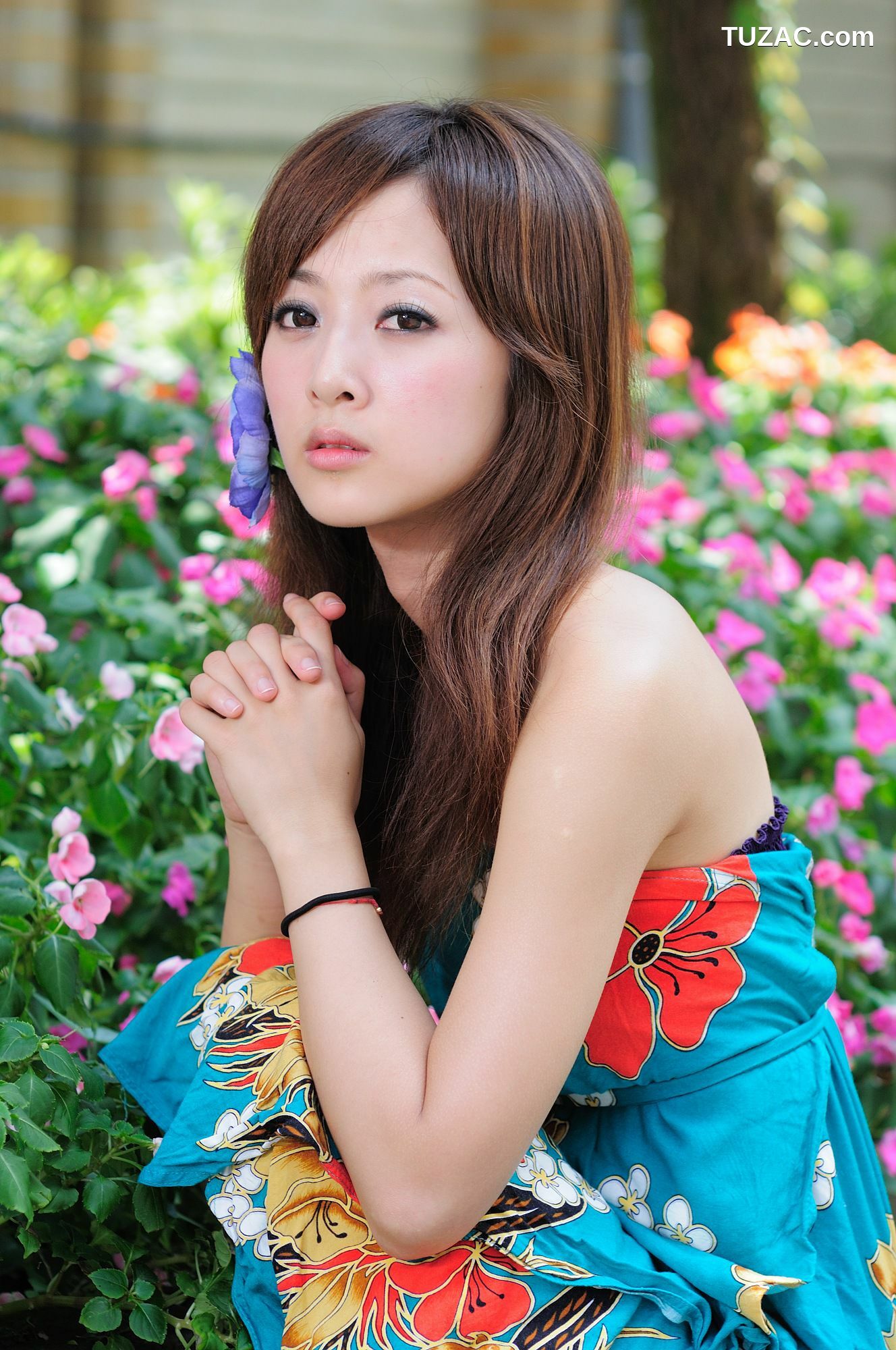 台湾正妹_台湾网络红人果子MM《台大外拍》第6部 写真集