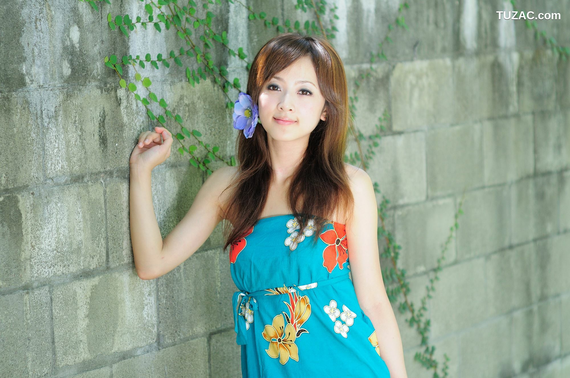 台湾正妹_台湾网络红人果子MM《台大外拍》第6部 写真集