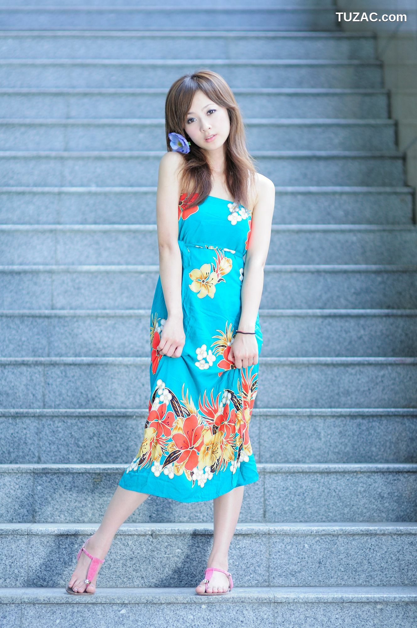 台湾正妹_台湾网络红人果子MM《台大外拍》第6部 写真集