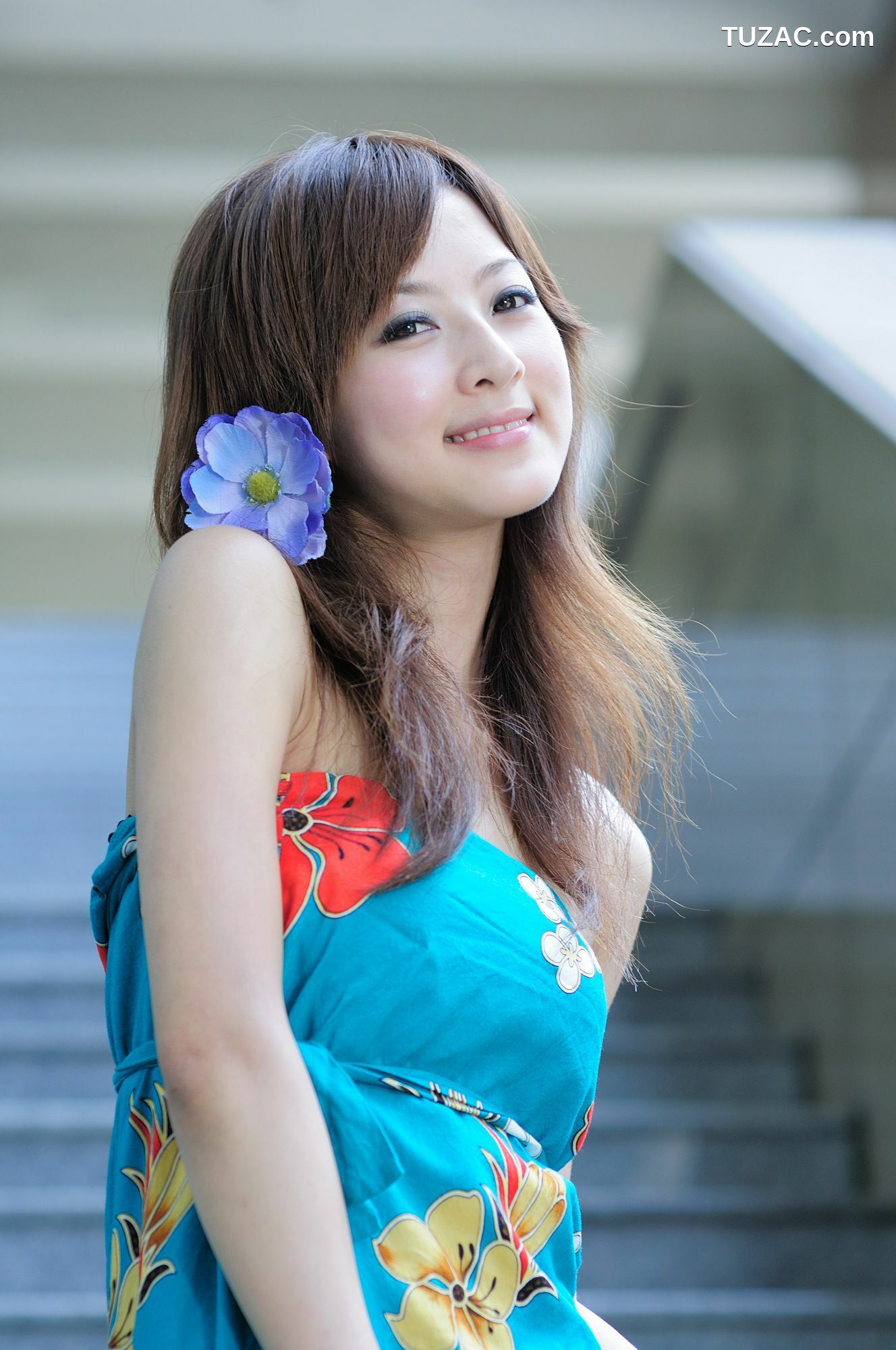 台湾正妹_台湾网络红人果子MM《台大外拍》第6部 写真集