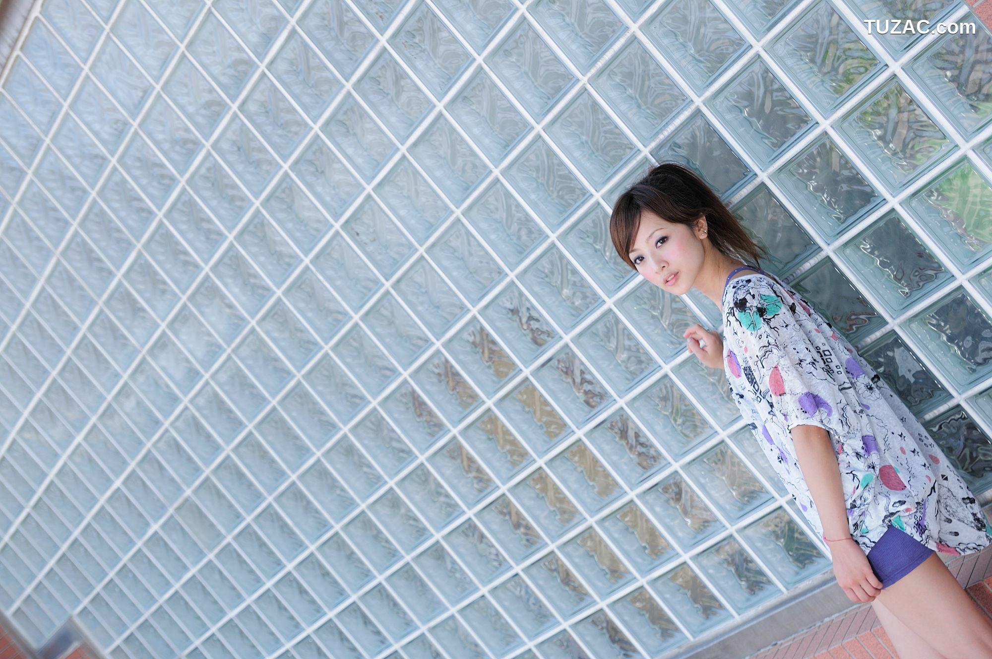 台湾正妹_台湾网络红人果子MM《台大外拍》第6部 写真集