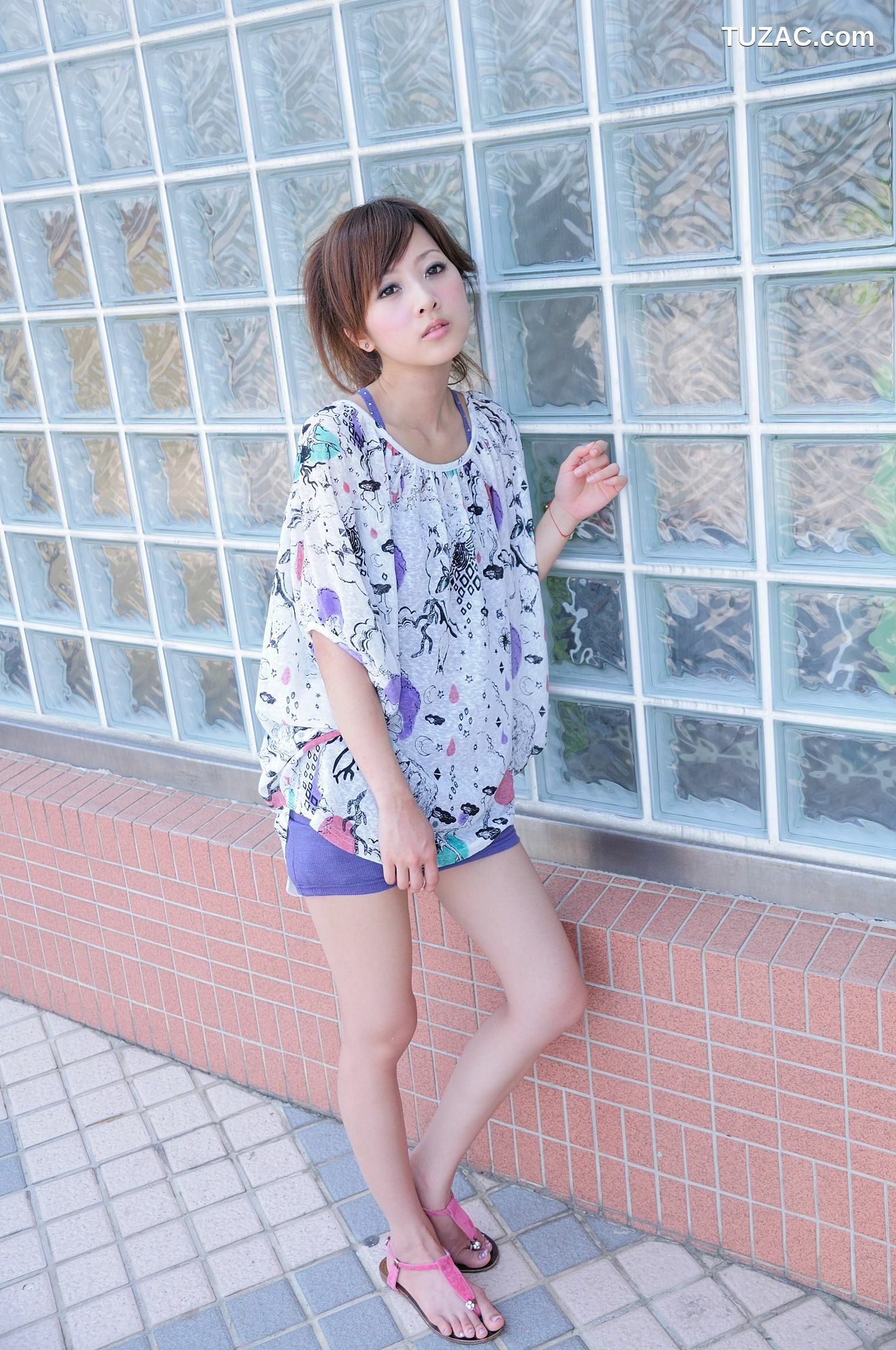 台湾正妹_台湾网络红人果子MM《台大外拍》第6部 写真集