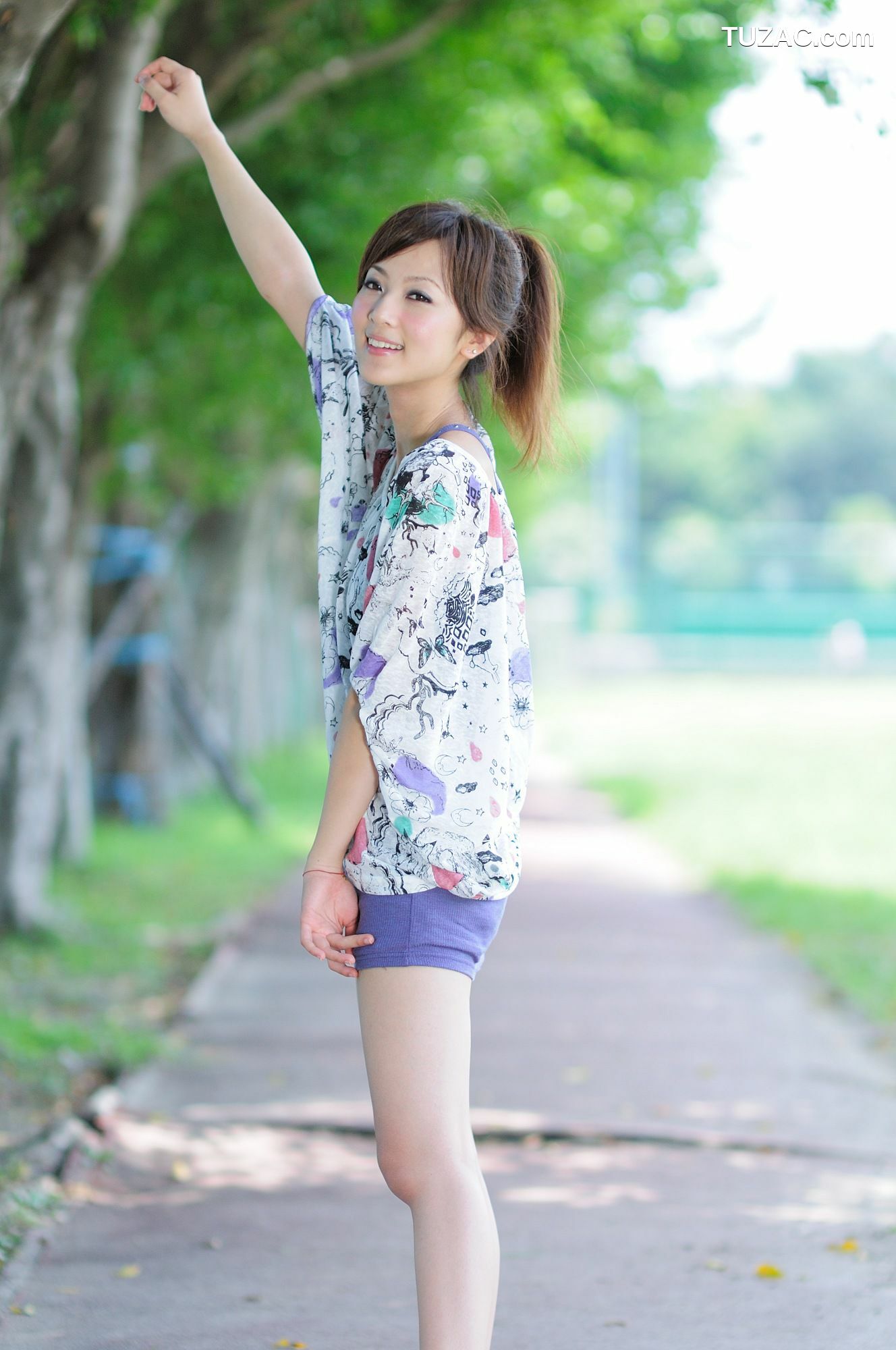 台湾正妹_台湾网络红人果子MM《台大外拍》第6部 写真集