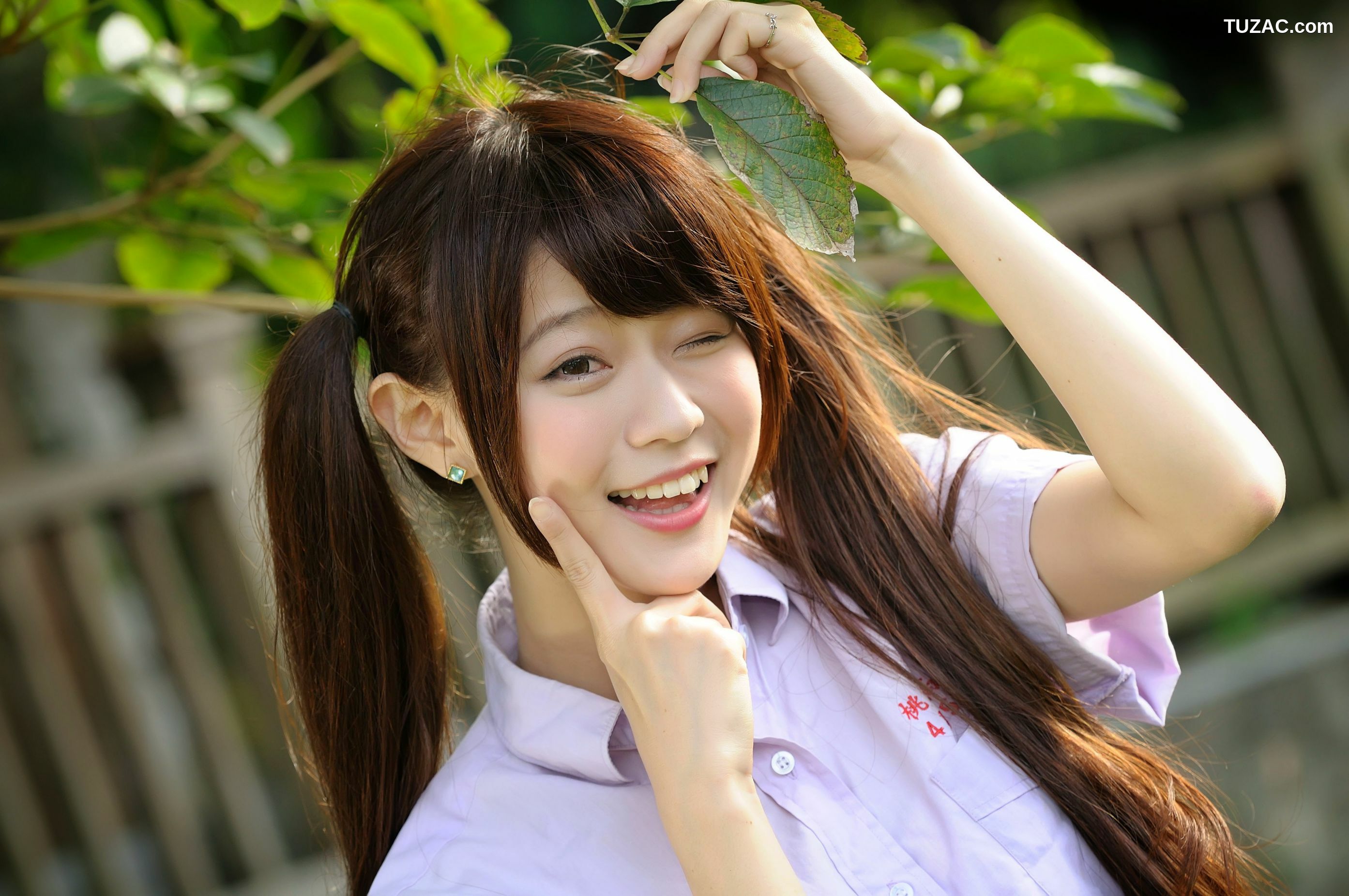 台湾正妹_台湾美女俞瑄White/邱俞瑄《校园外拍》写真集