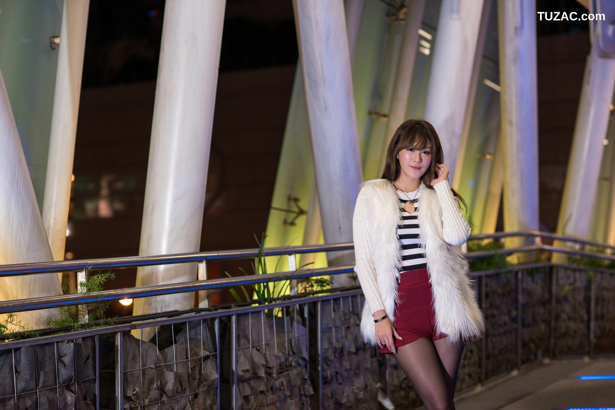 台湾正妹_台湾美女夏晴MISO《圣诞外拍》写真集