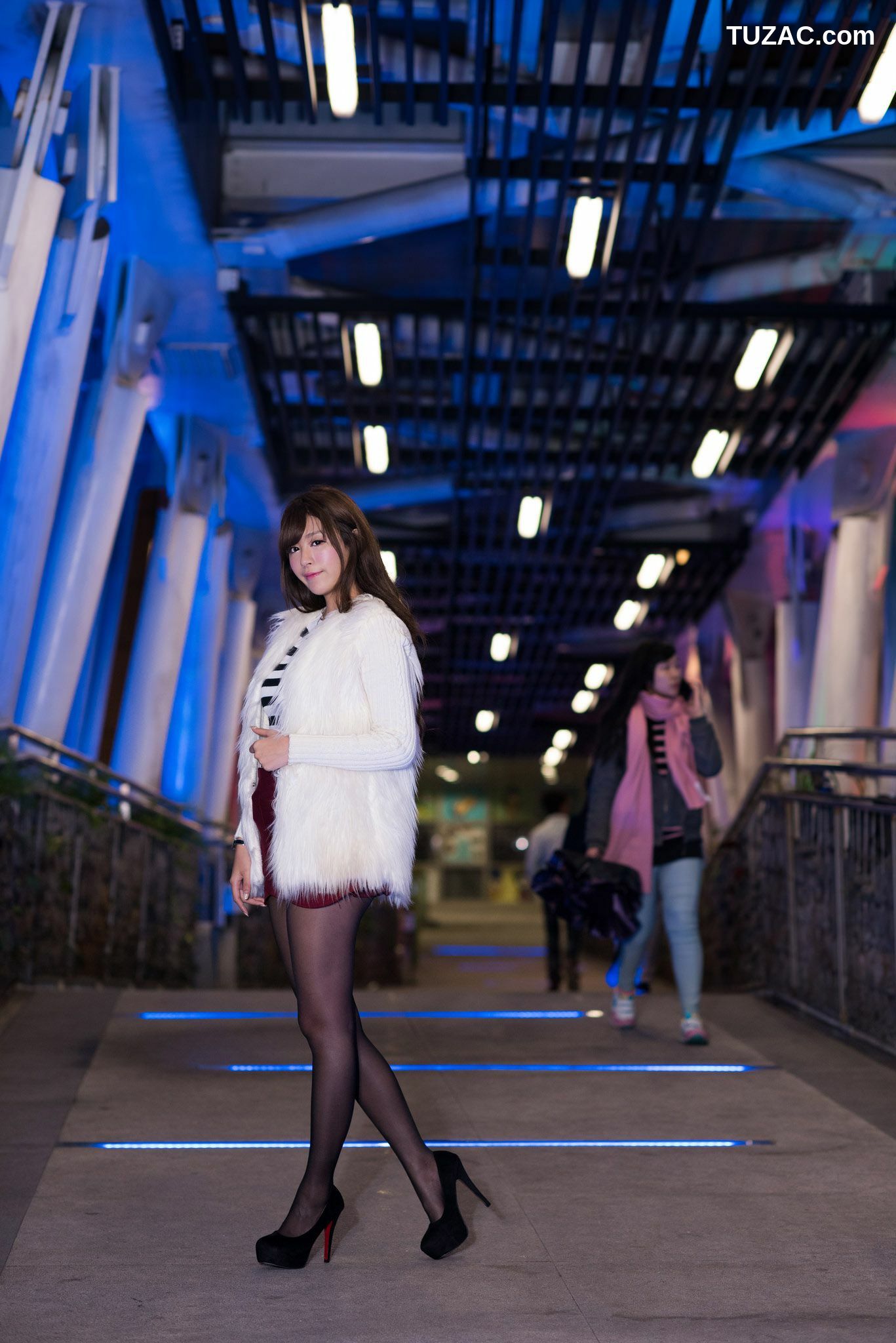 台湾正妹_台湾美女夏晴MISO《圣诞外拍》写真集