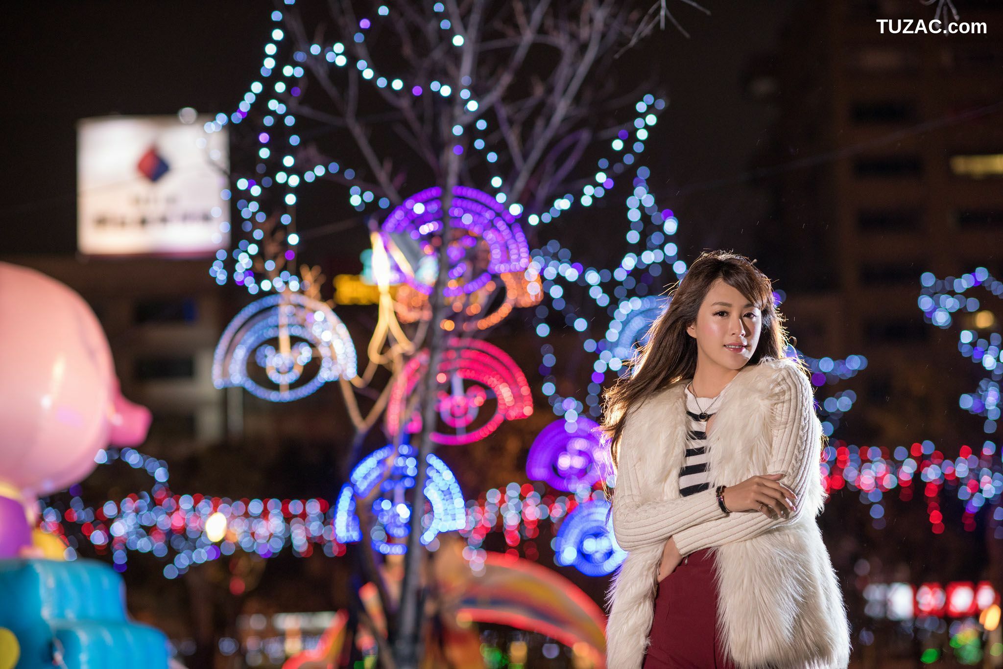 台湾正妹_台湾美女夏晴MISO《圣诞外拍》写真集