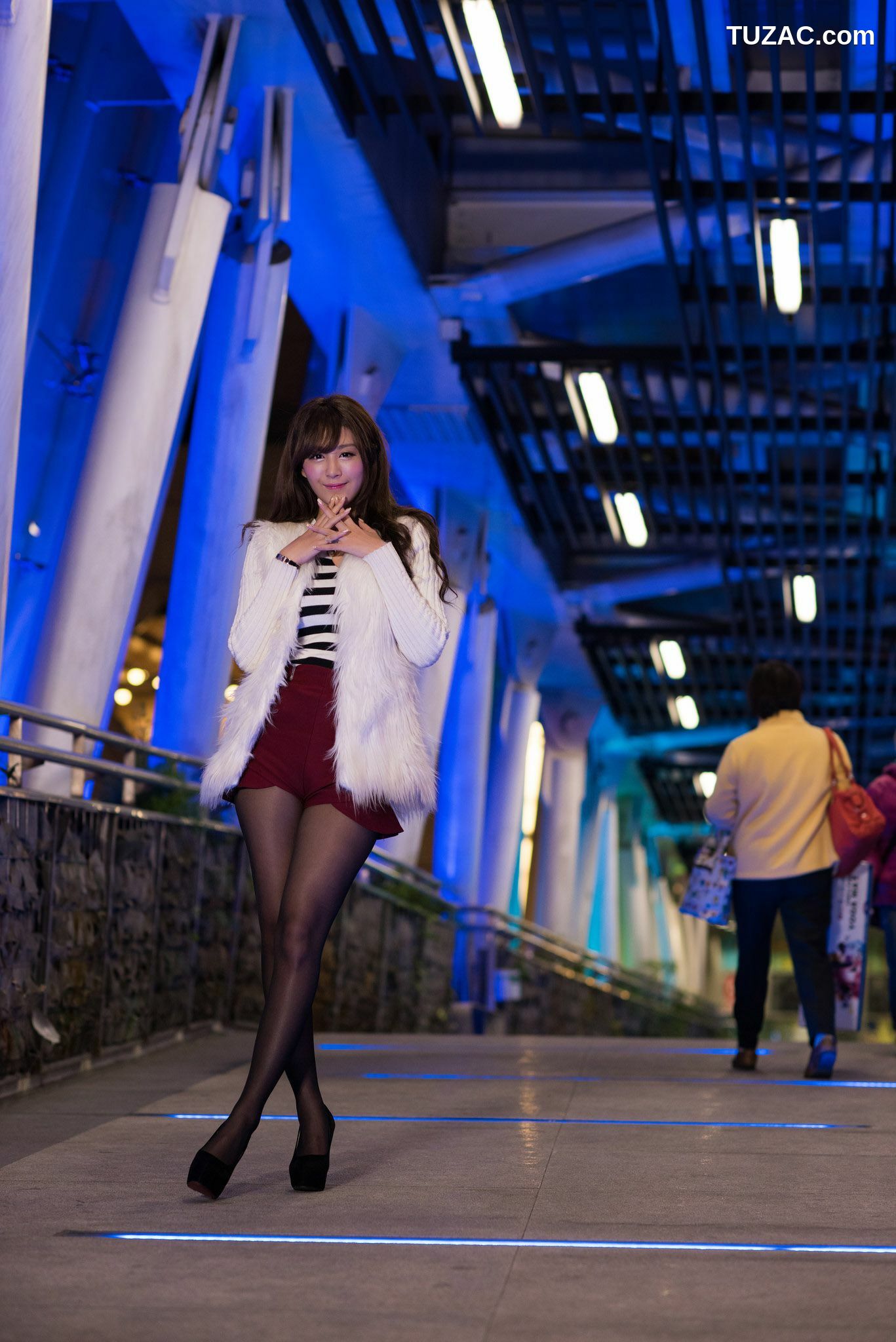 台湾正妹_台湾美女夏晴MISO《圣诞外拍》写真集