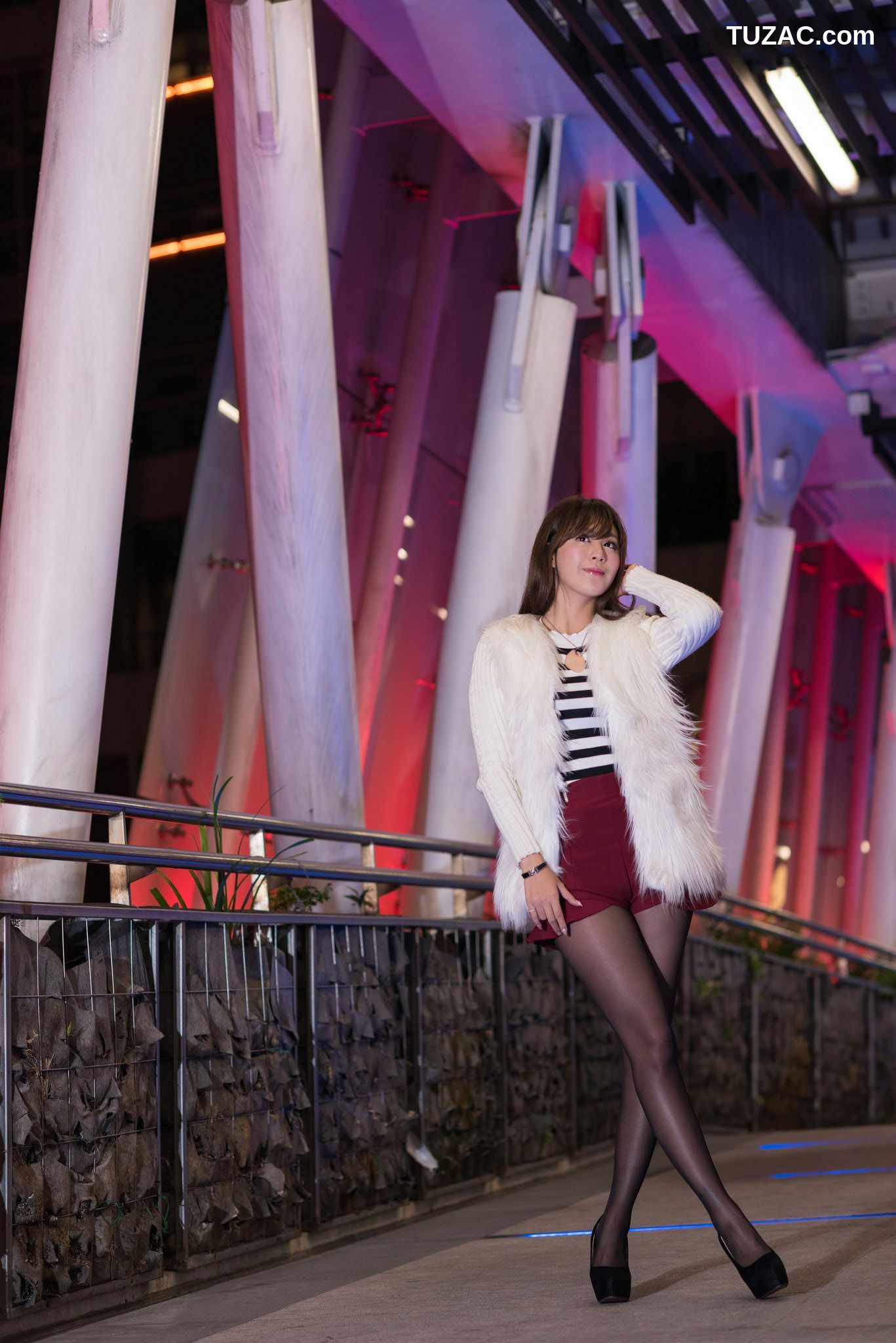 台湾正妹_台湾美女夏晴MISO《圣诞外拍》写真集