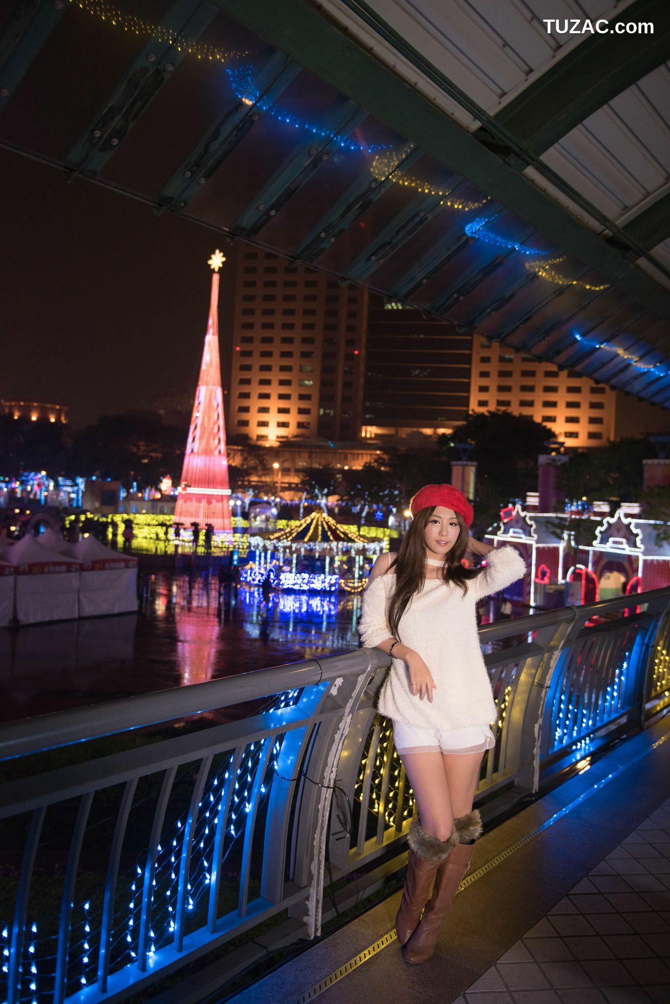 台湾正妹_台湾美女夏晴MISO《圣诞外拍》写真集