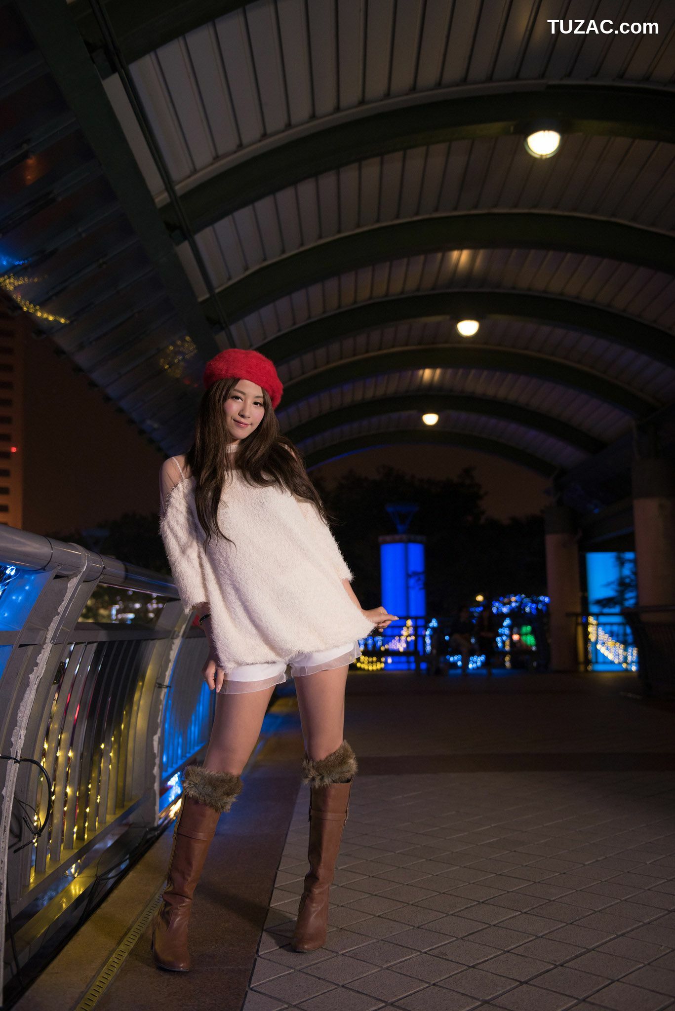 台湾正妹_台湾美女夏晴MISO《圣诞外拍》写真集
