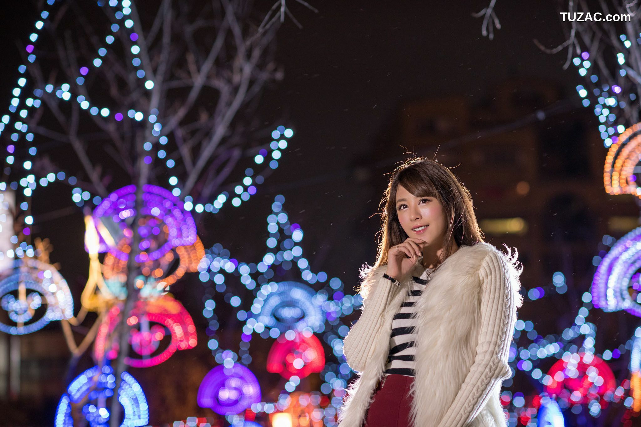 台湾正妹_台湾美女夏晴MISO《圣诞外拍》写真集