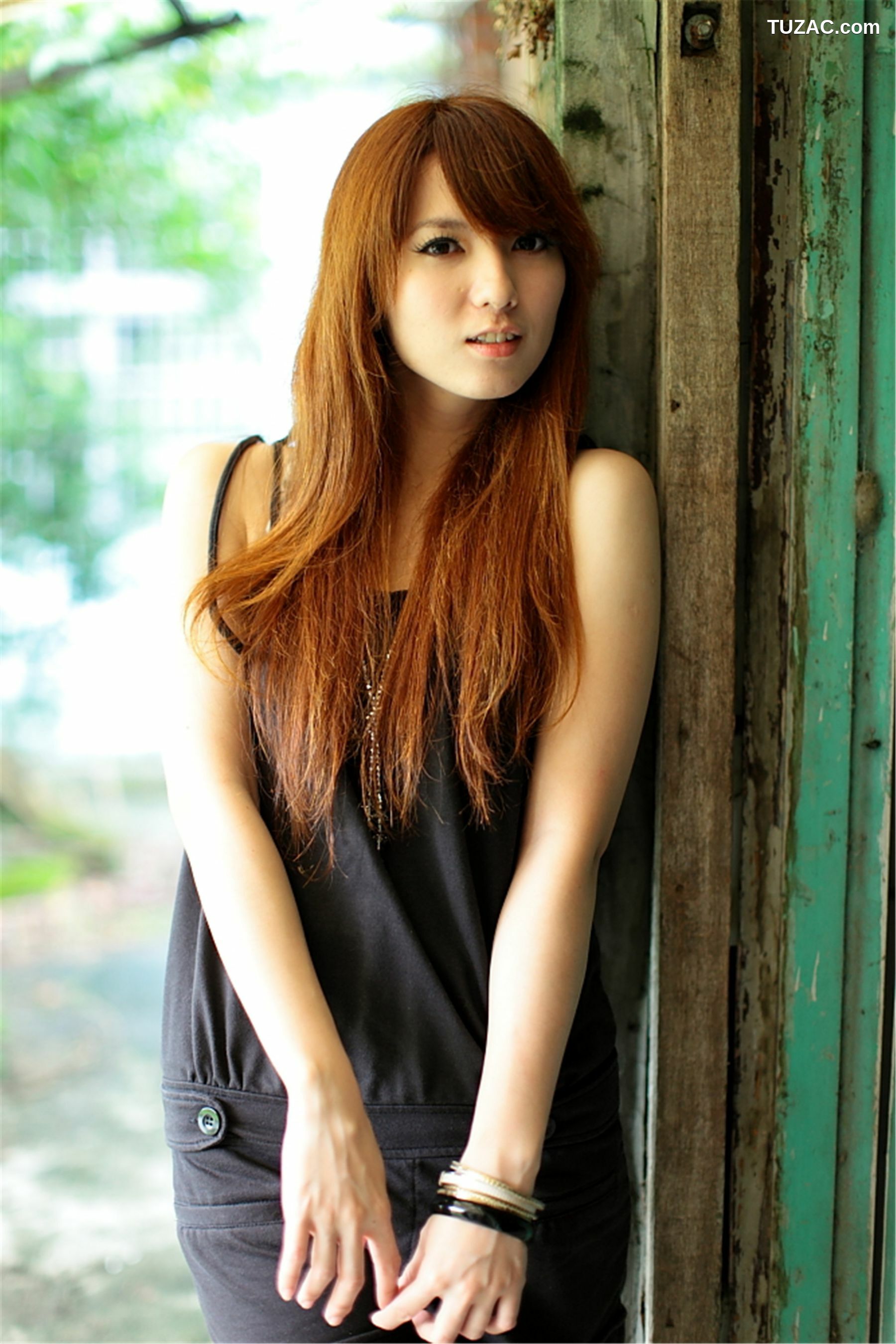 台湾正妹_台湾美女小静《农场初夏田园风光》第1部 写真集