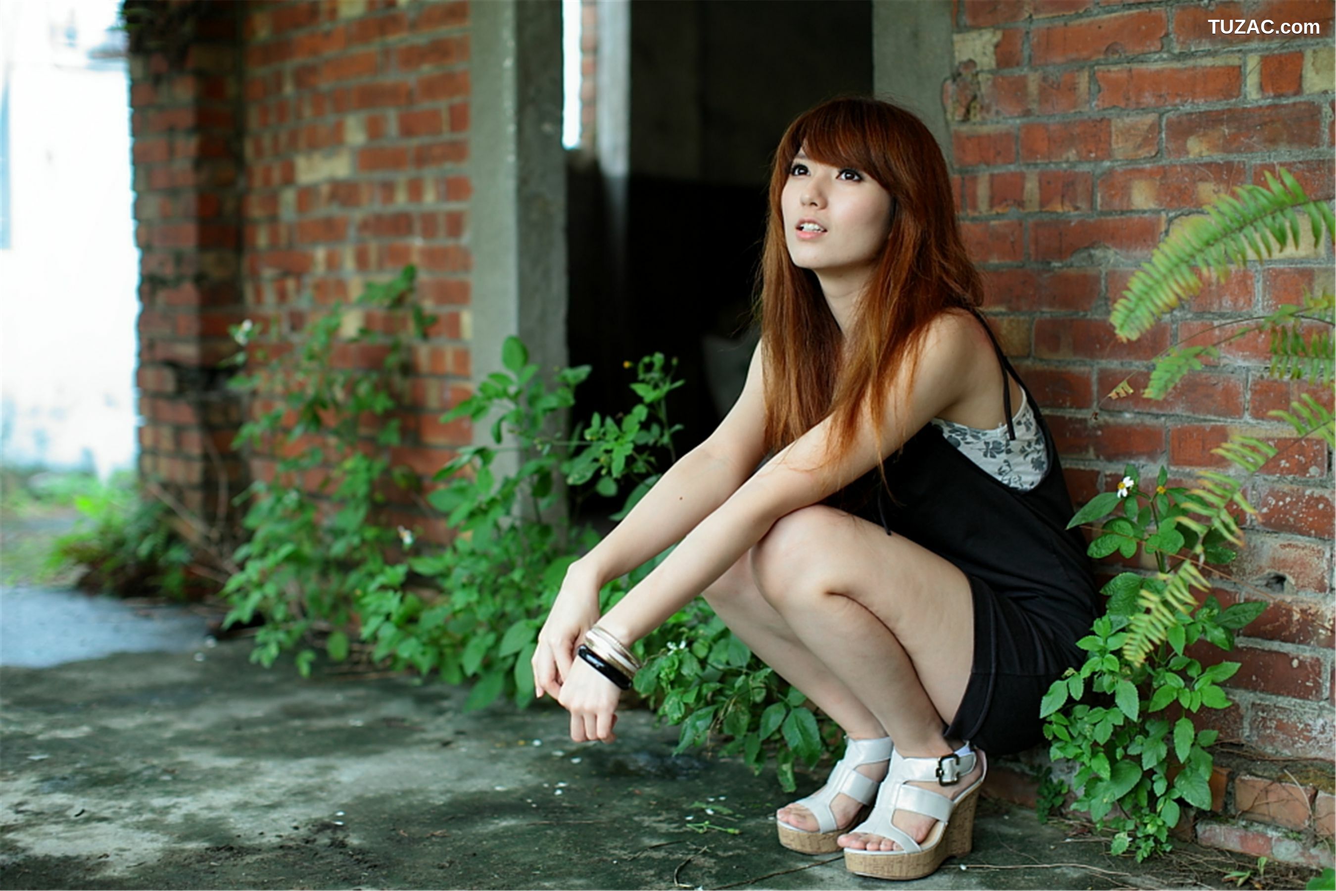 台湾正妹_台湾美女小静《农场初夏田园风光》第1部 写真集
