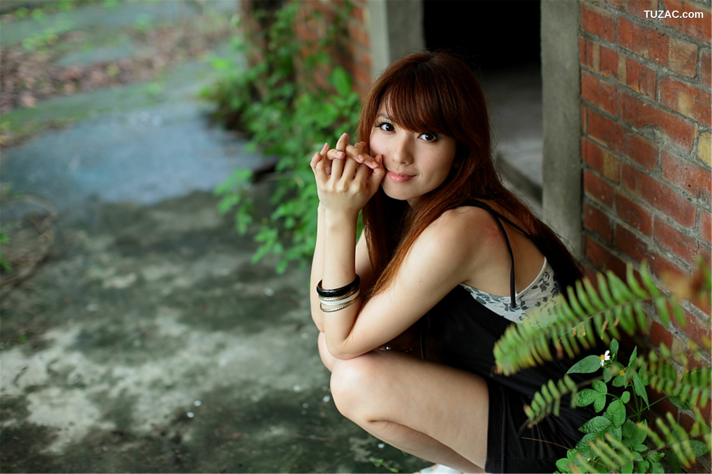 台湾正妹_台湾美女小静《农场初夏田园风光》第1部 写真集