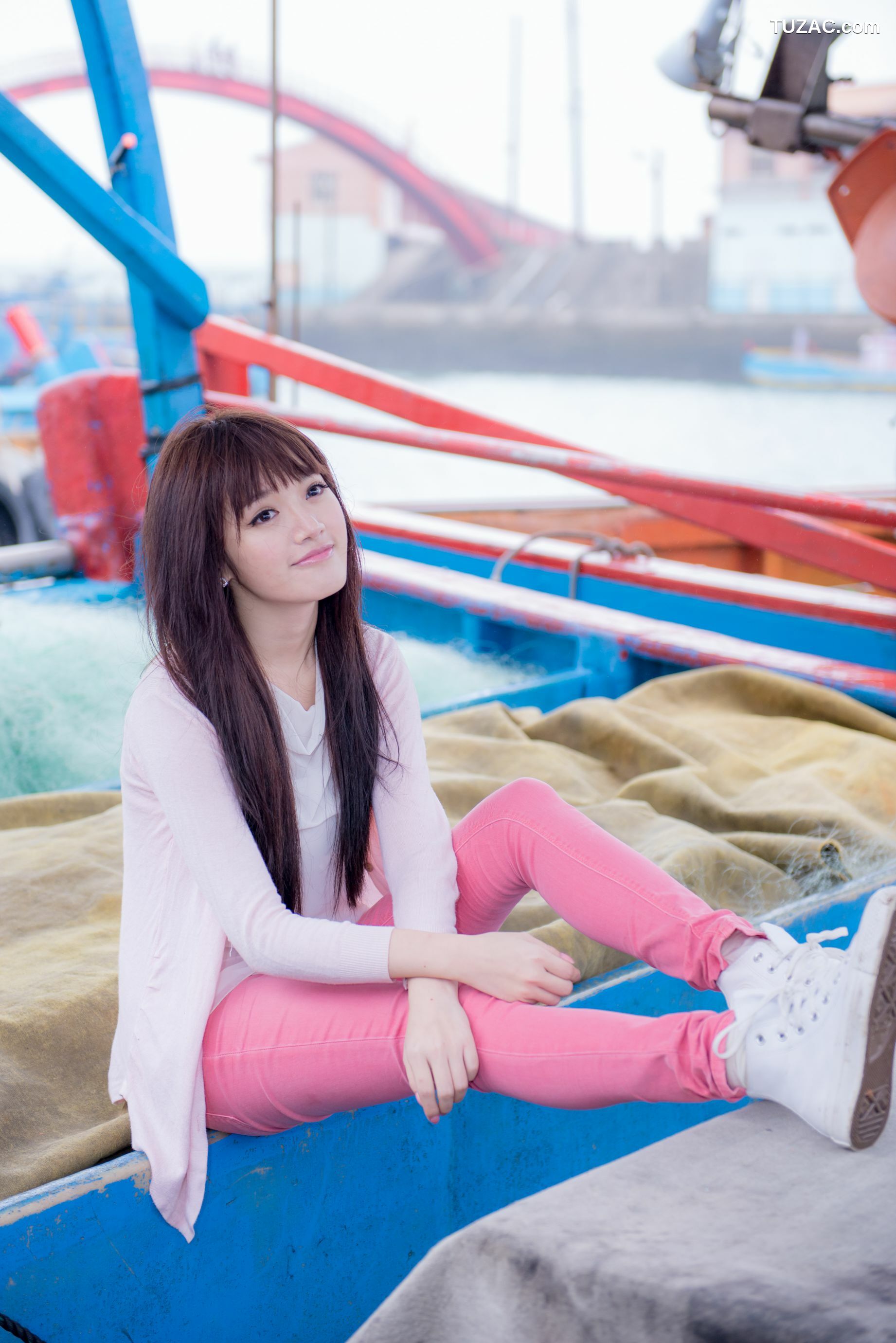 台湾正妹_台湾美女林岗怡Didy《粉色少女》写真集