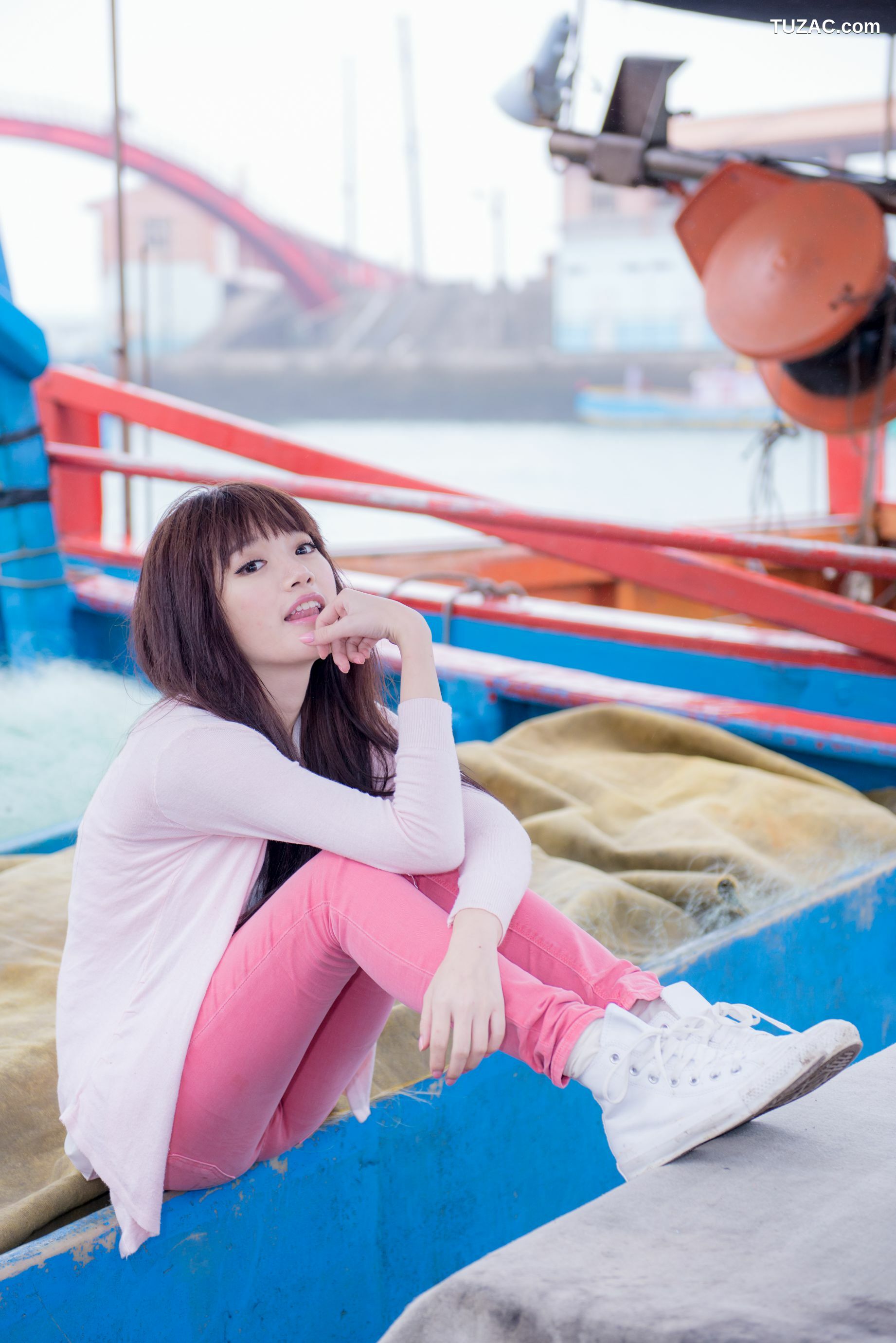 台湾正妹_台湾美女林岗怡Didy《粉色少女》写真集