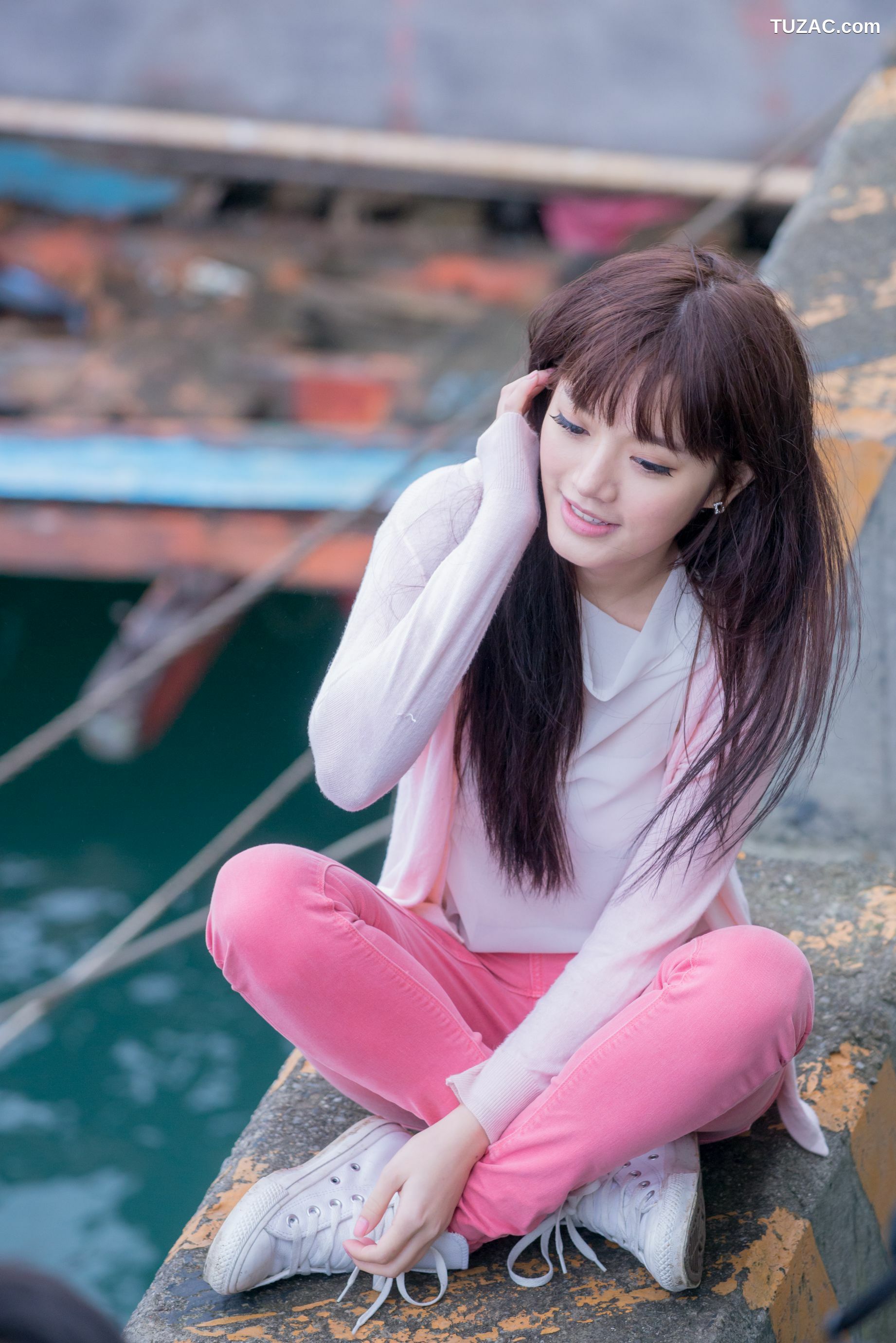 台湾正妹_台湾美女林岗怡Didy《粉色少女》写真集