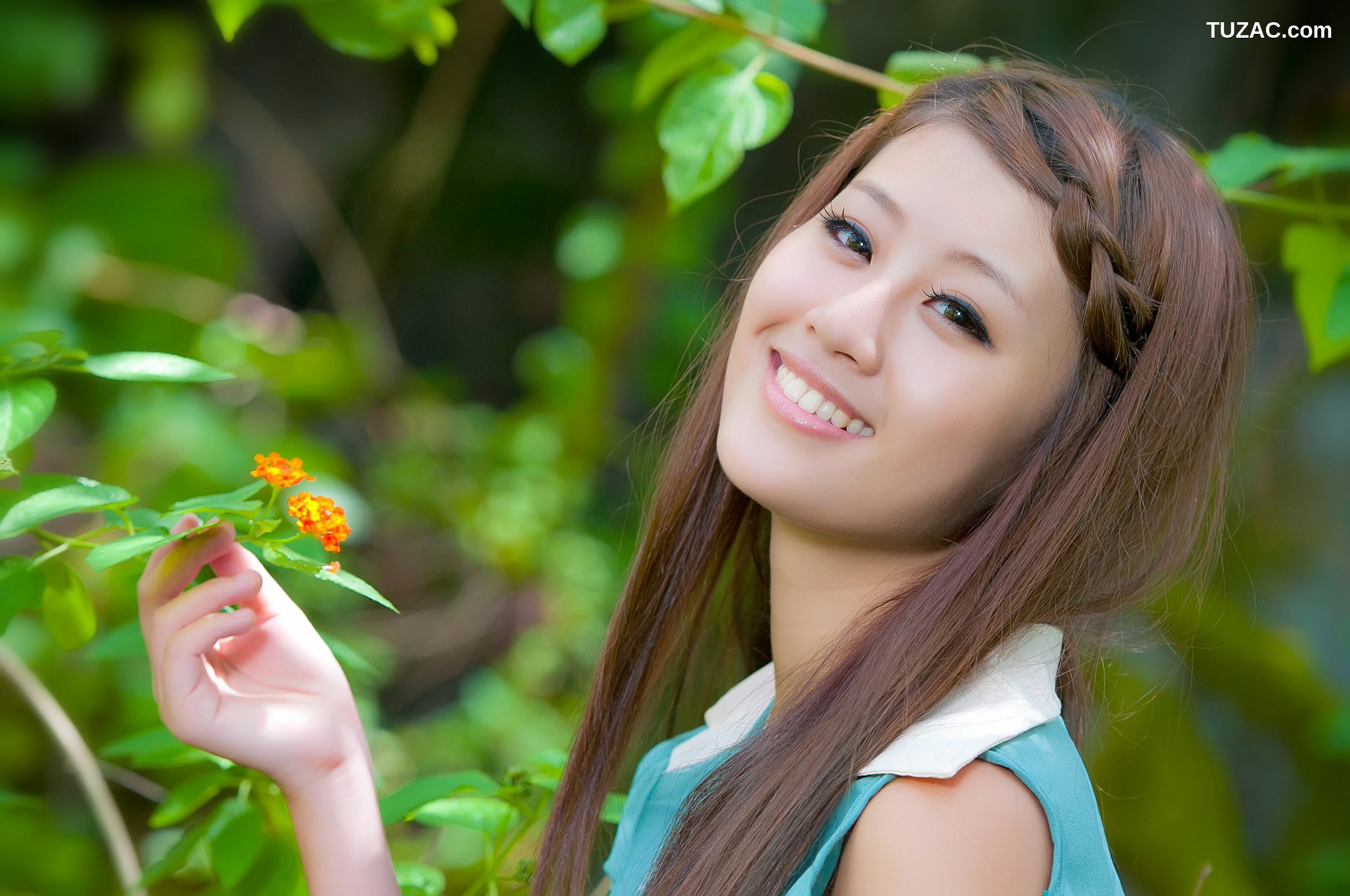 台湾正妹_台湾美女林真亦YUNA《阳光街拍》图片合集