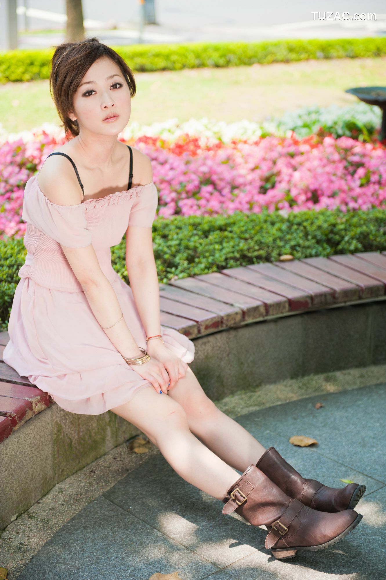 台湾正妹_台湾美女果子MM《时装外拍》写真集