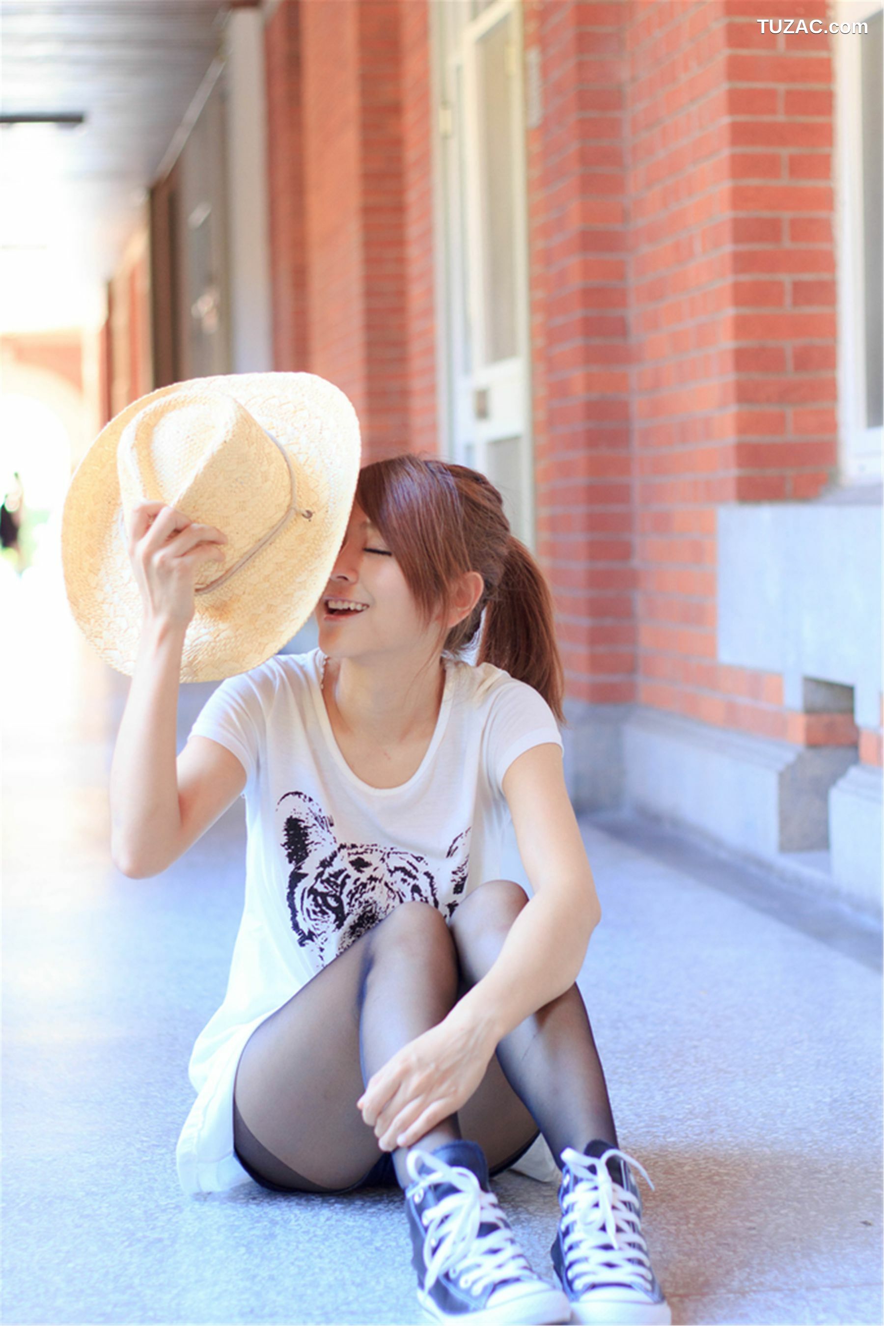 台湾正妹_台湾美女模特圈圈/郭燕陵《校园时光》写真集